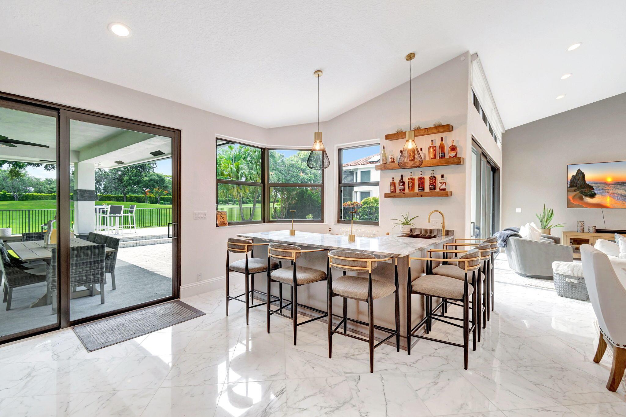 4872 Bocaire Boulevard