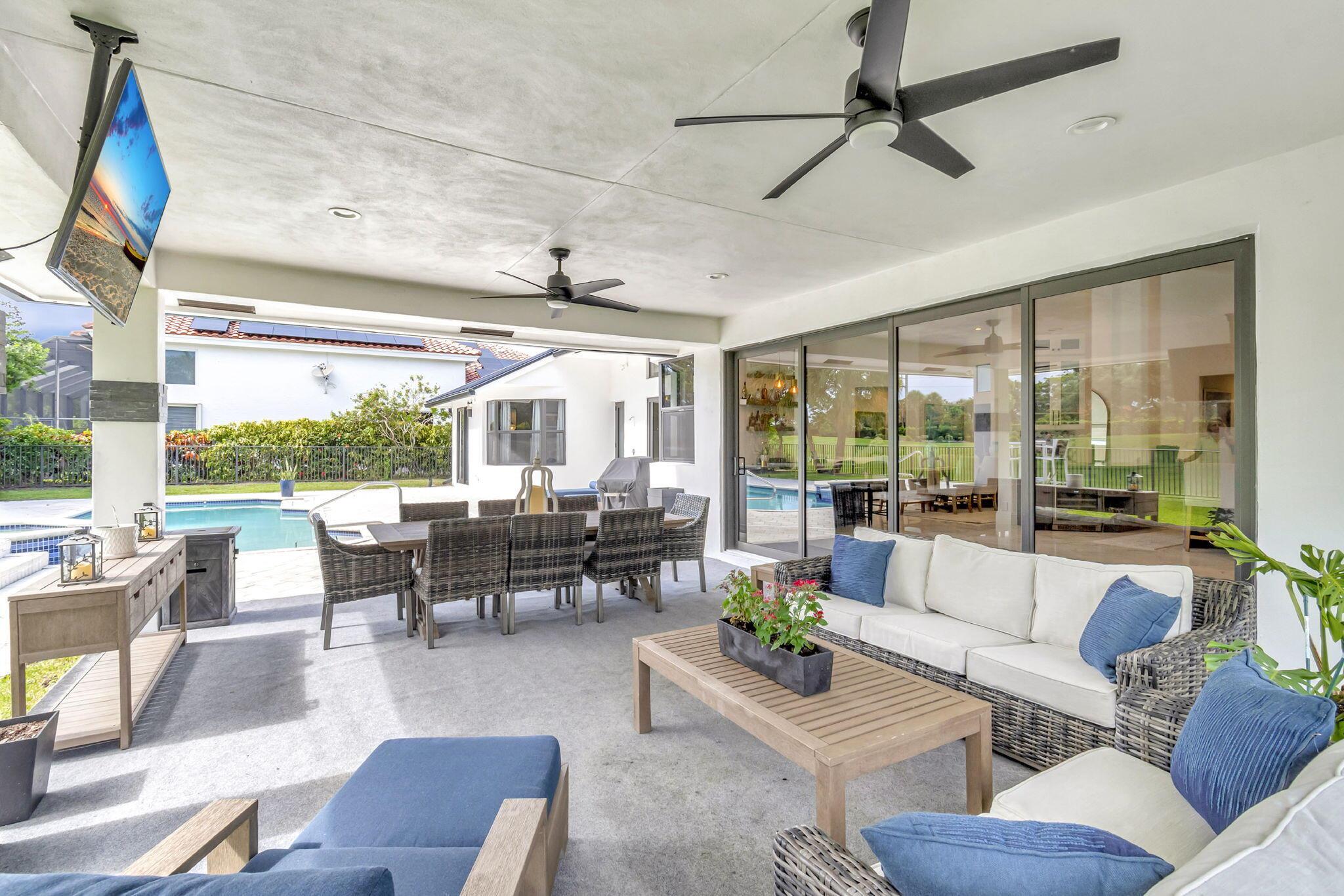 4872 Bocaire Boulevard