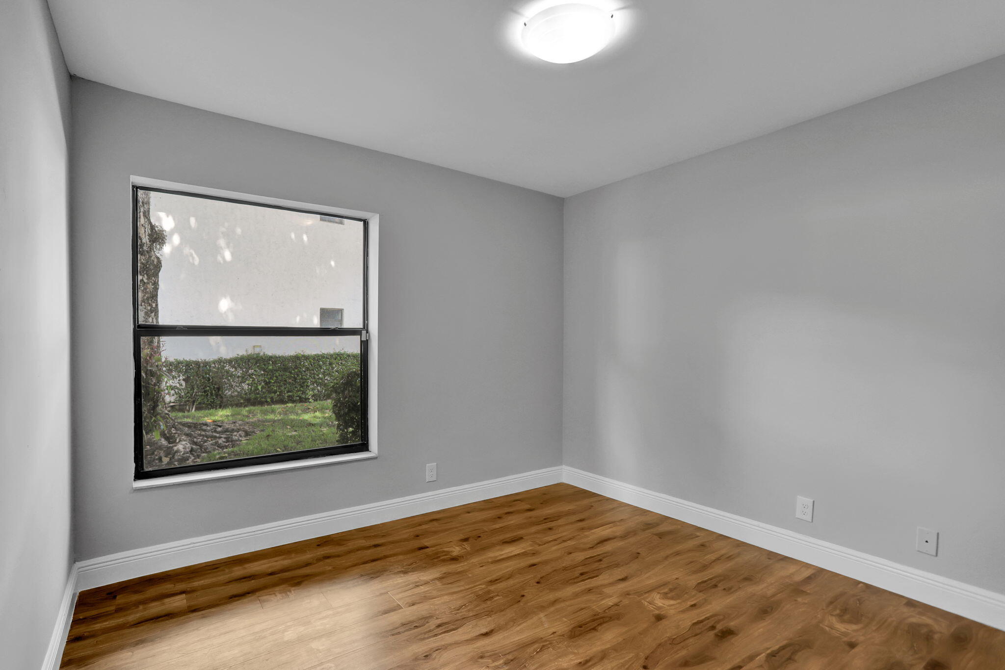 4771 NW 22nd Street 42121