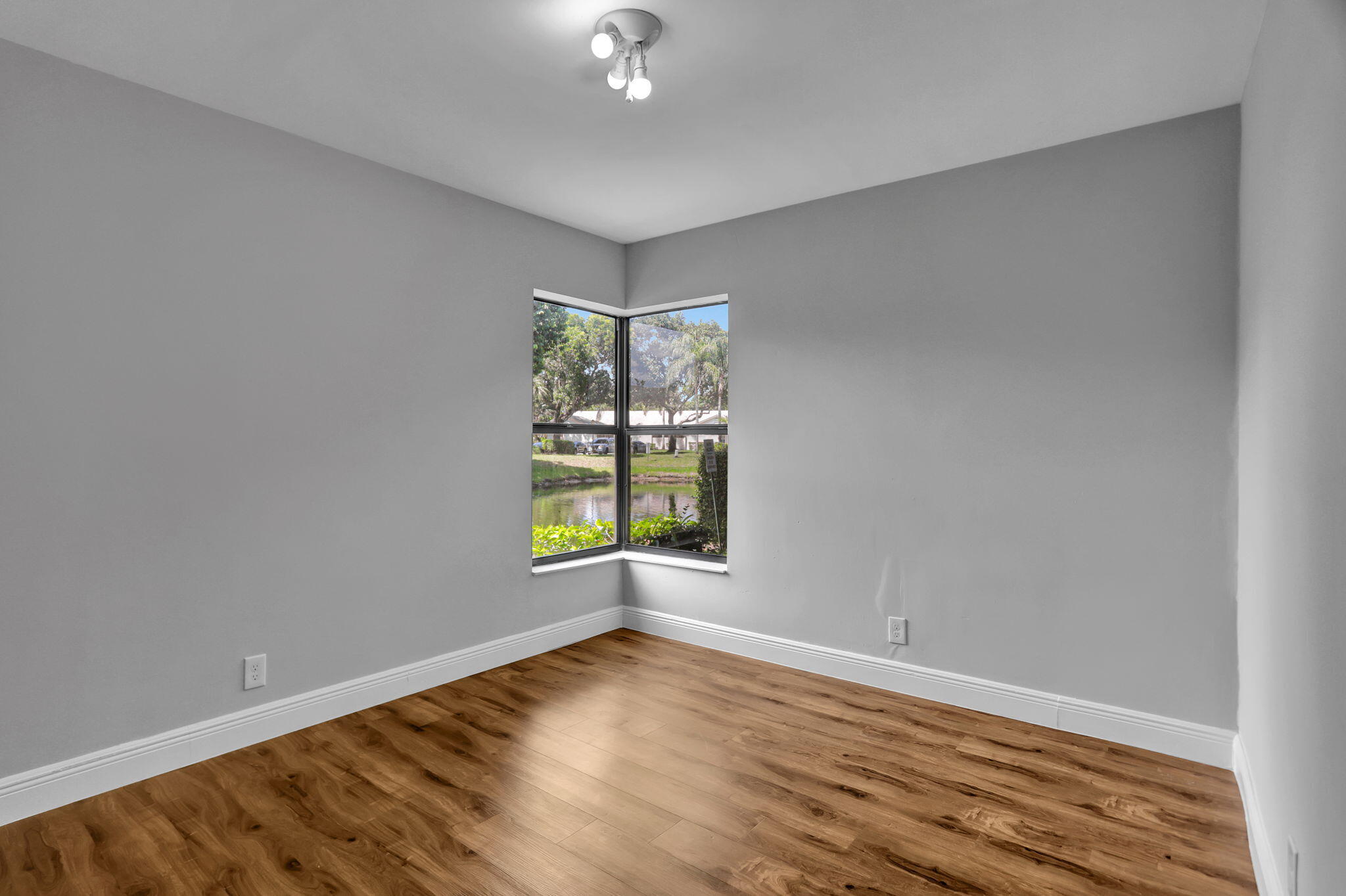 4771 NW 22nd Street 42121