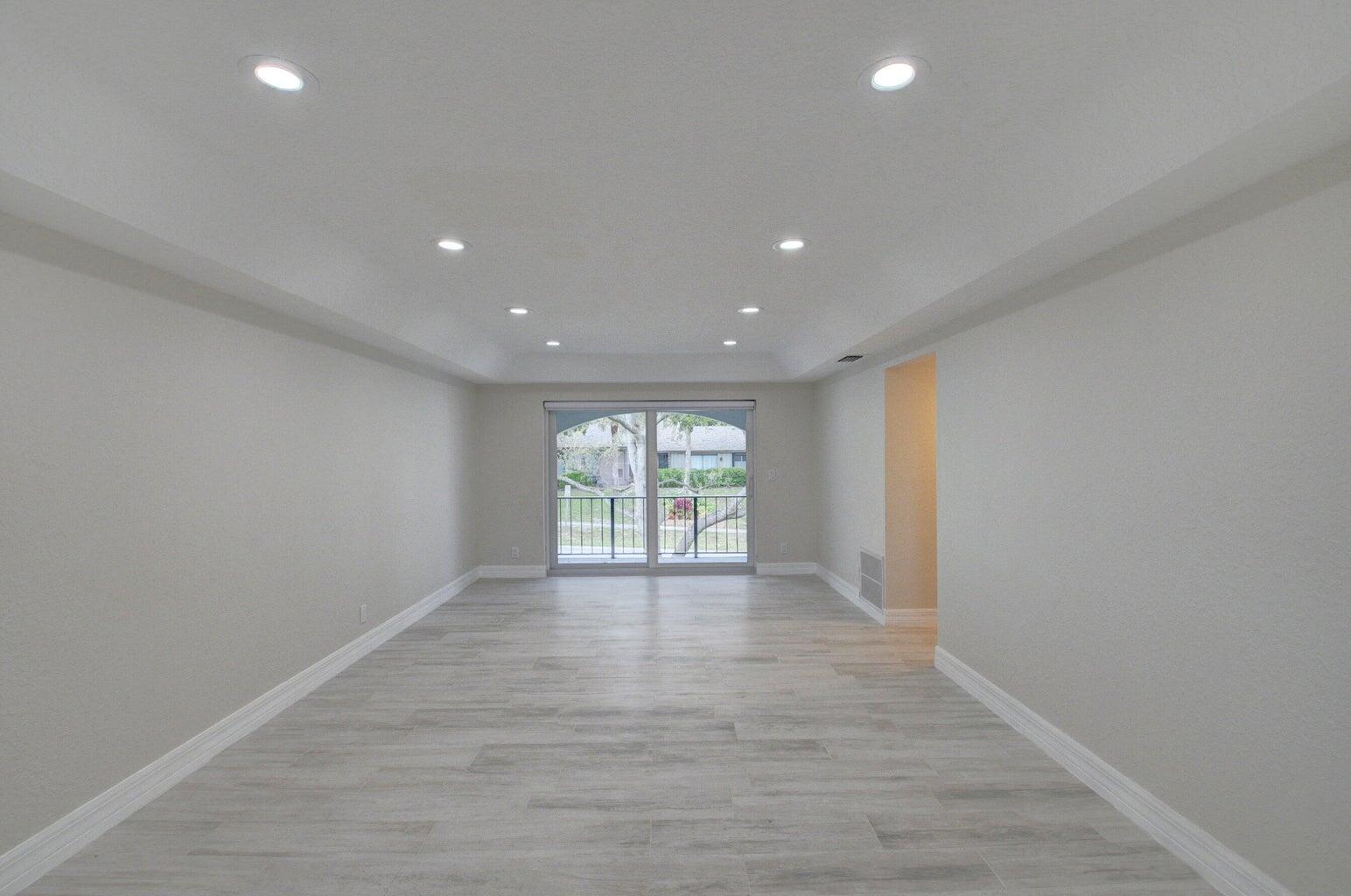 398 W Camino Real