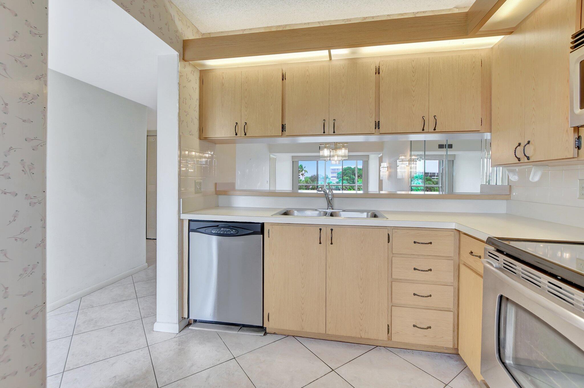 6145 Balboa Circle 405