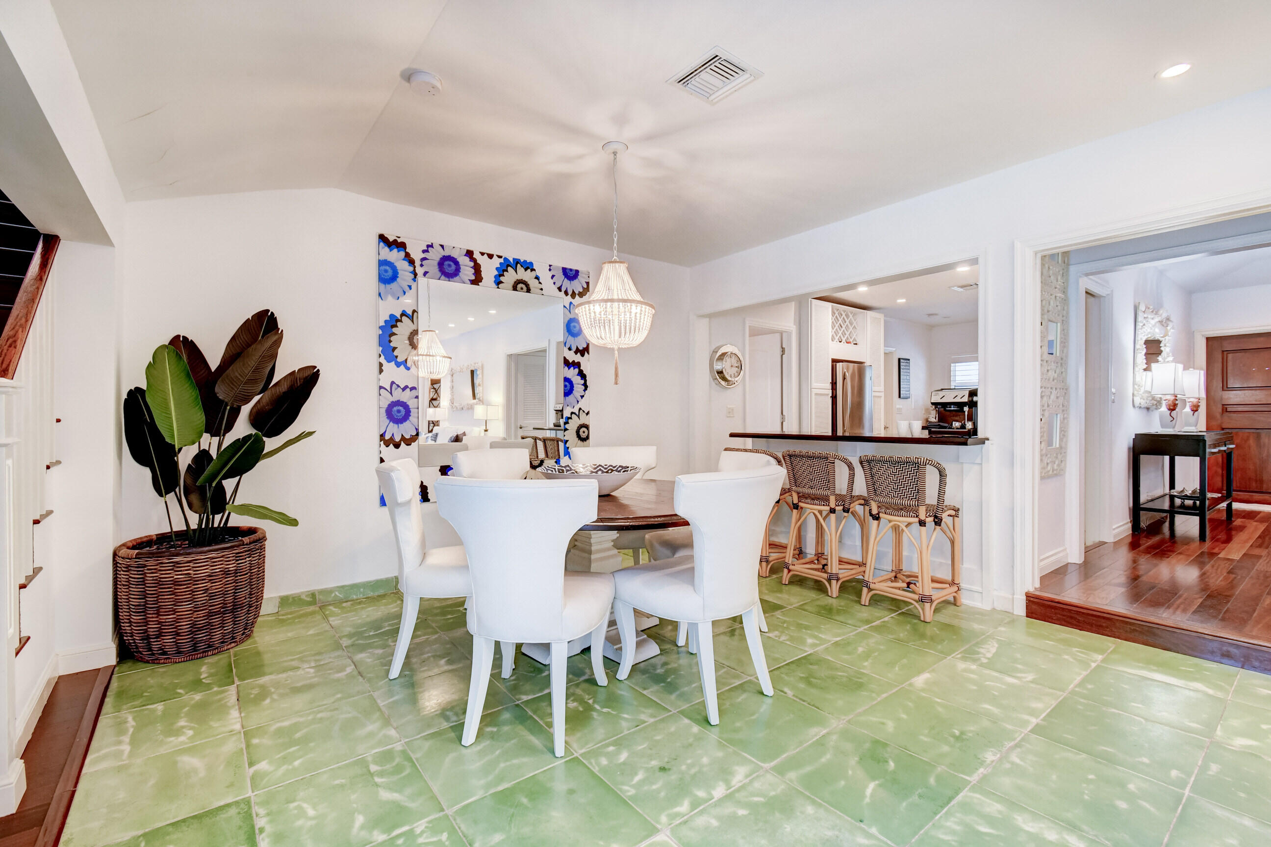 1110 Seaspray Avenue