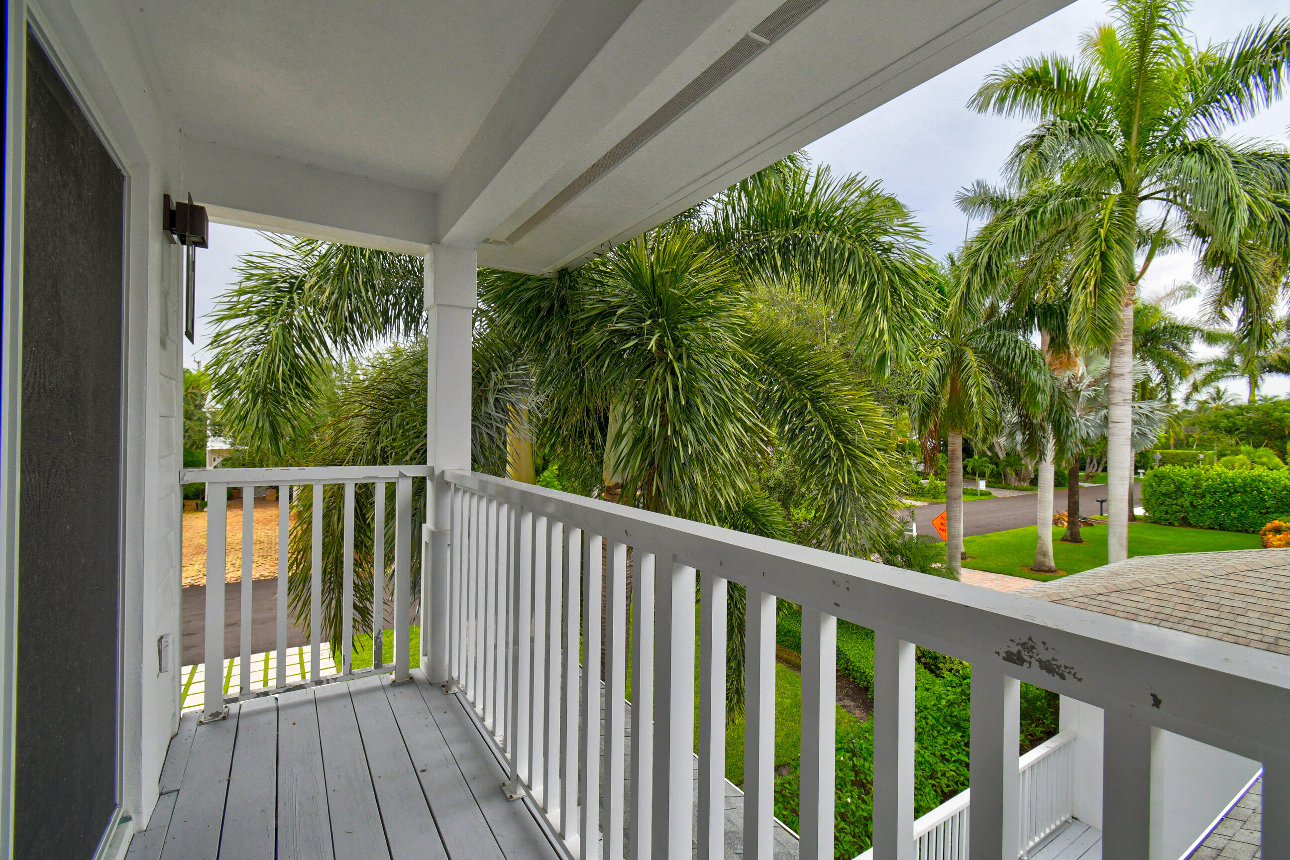 1110 Seaspray Avenue