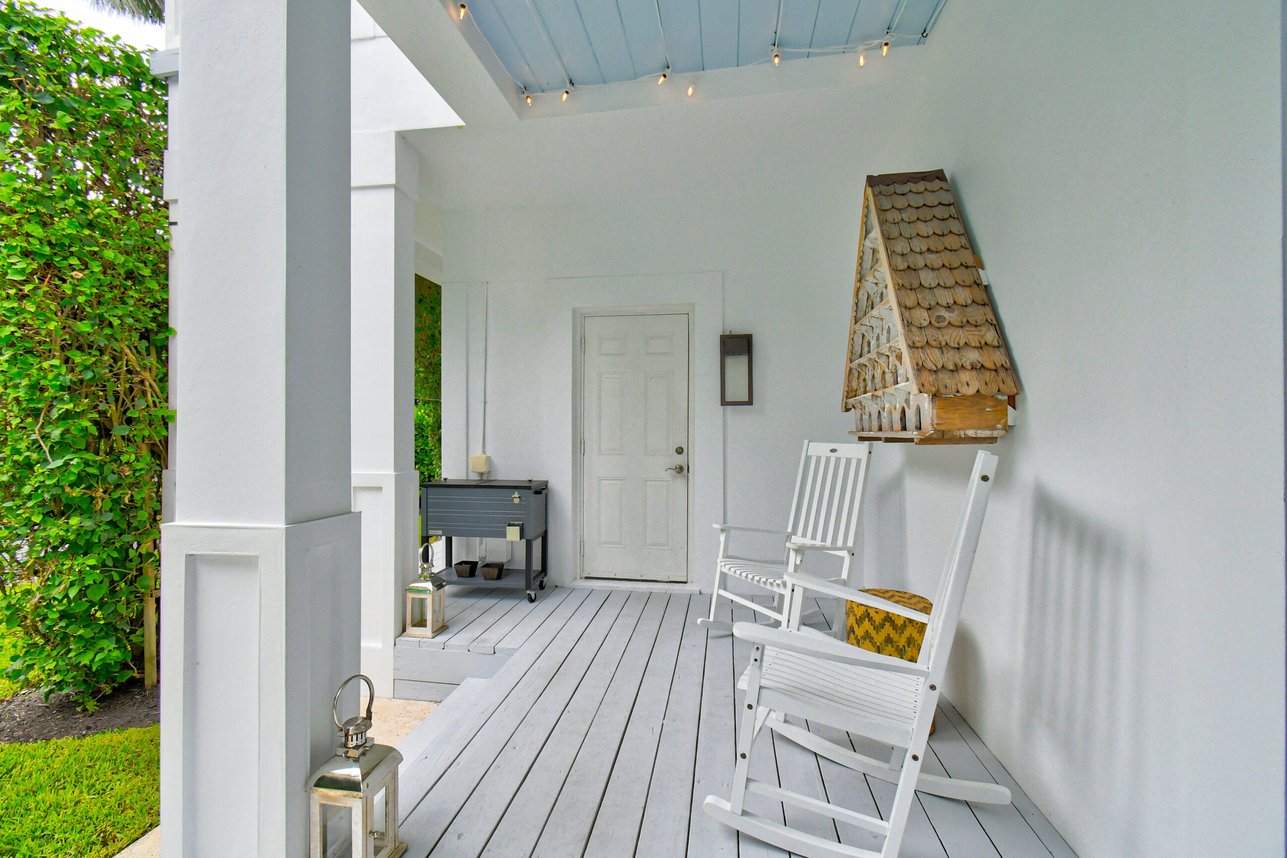 1110 Seaspray Avenue