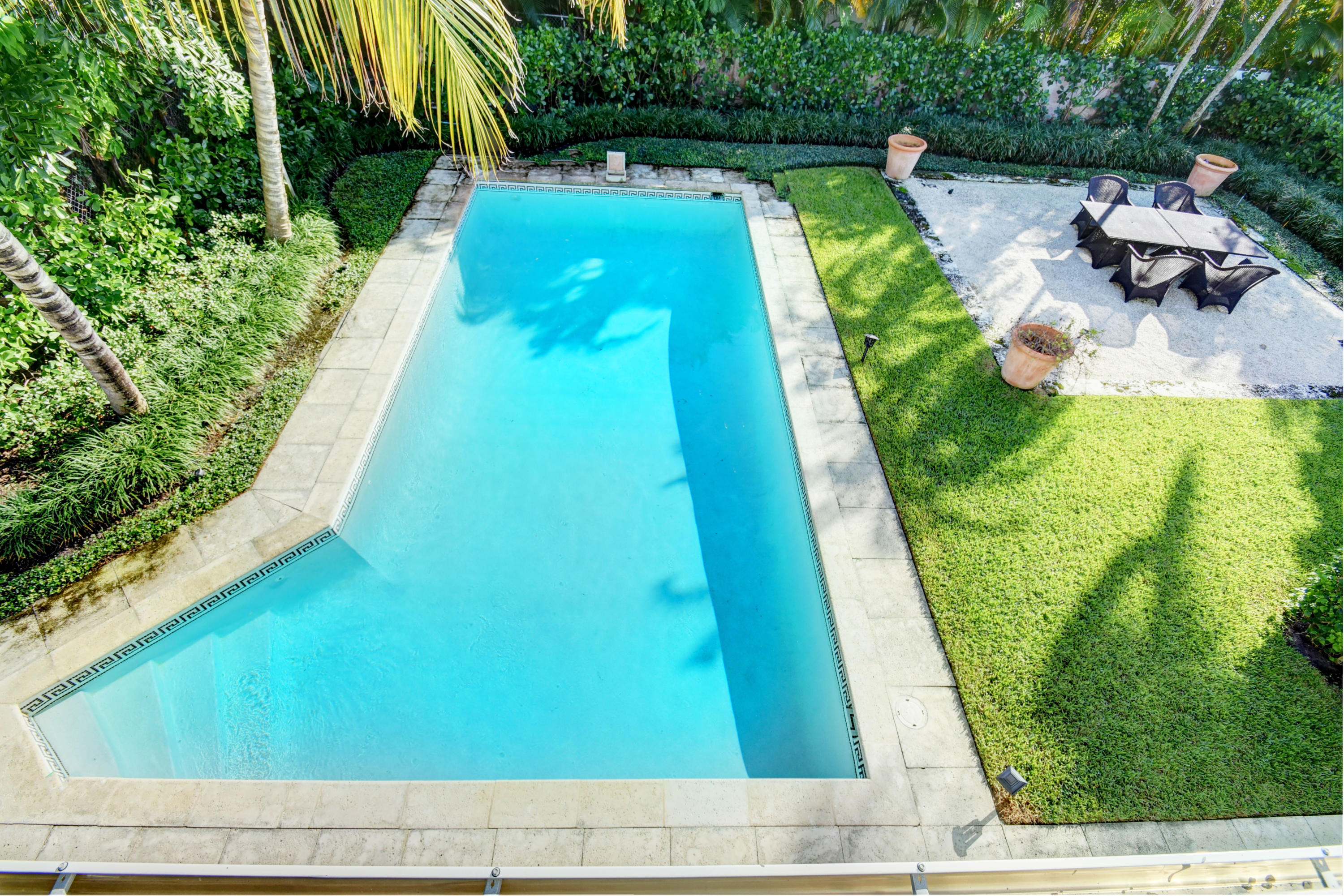 1110 Seaspray Avenue