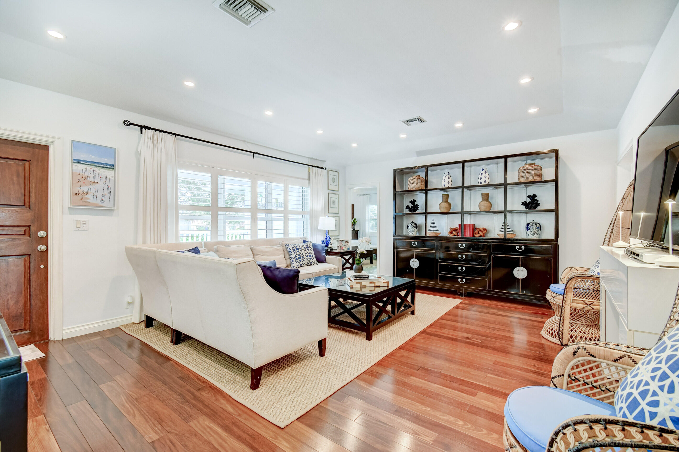 1110 Seaspray Avenue