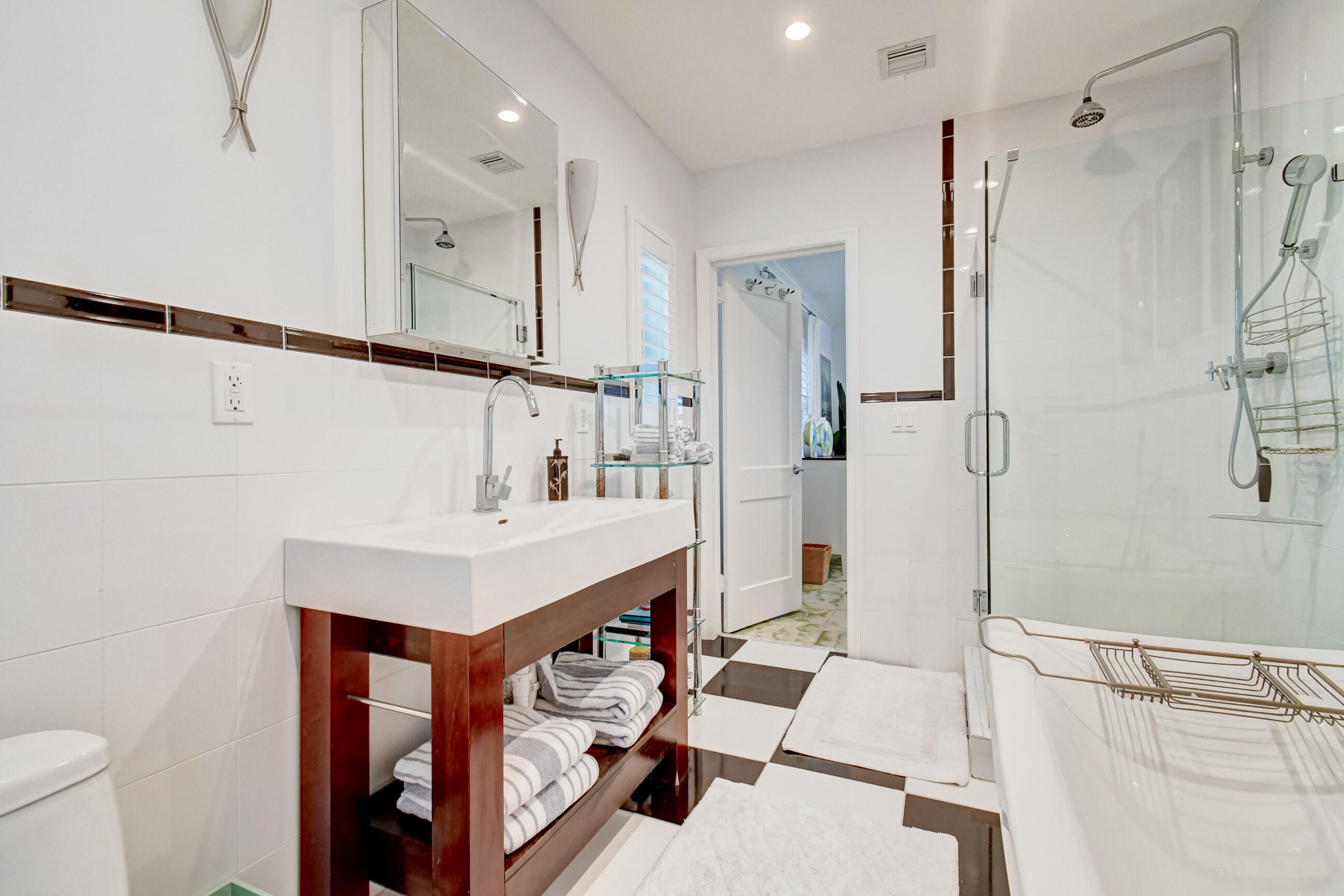 1110 Seaspray Avenue