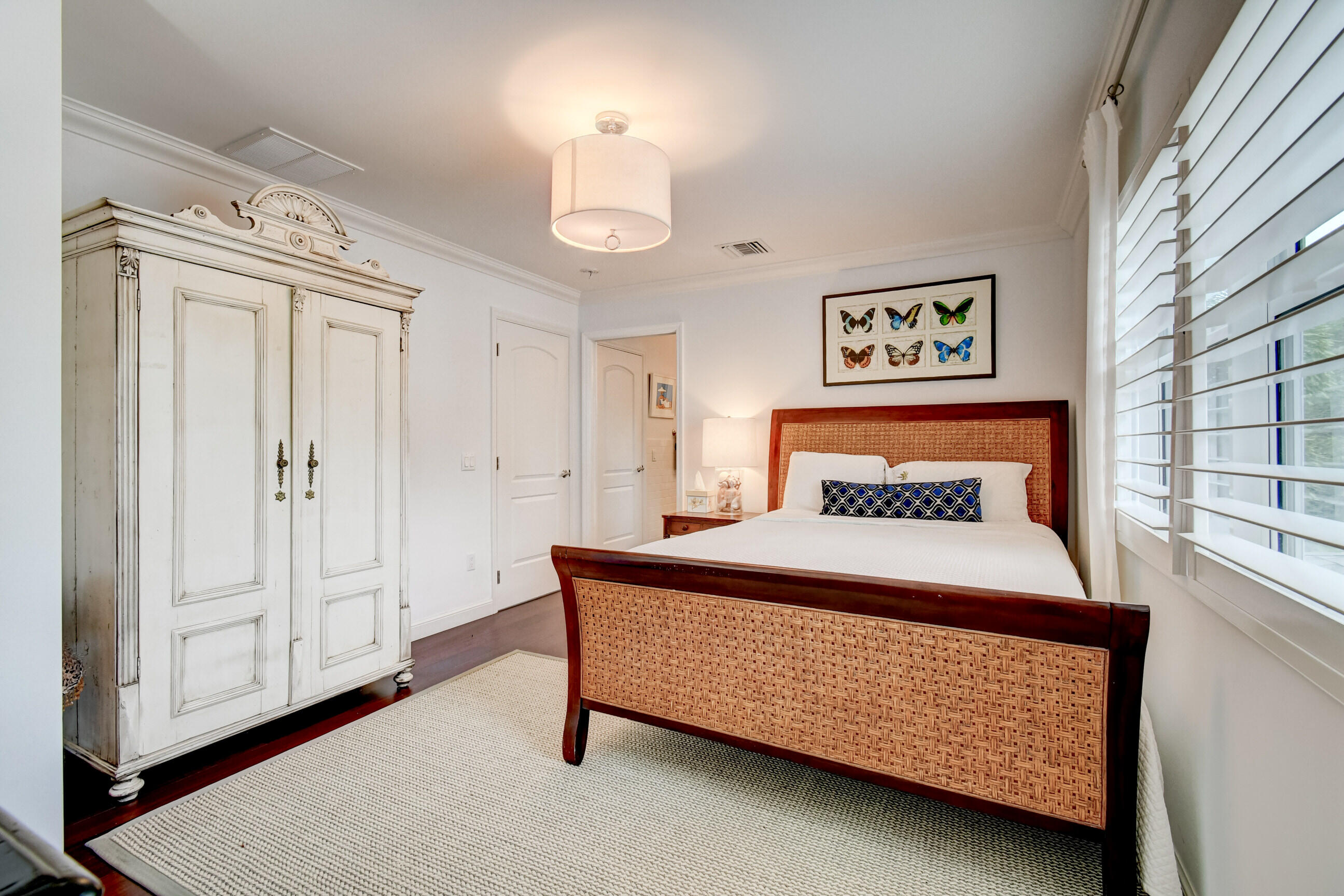 1110 Seaspray Avenue