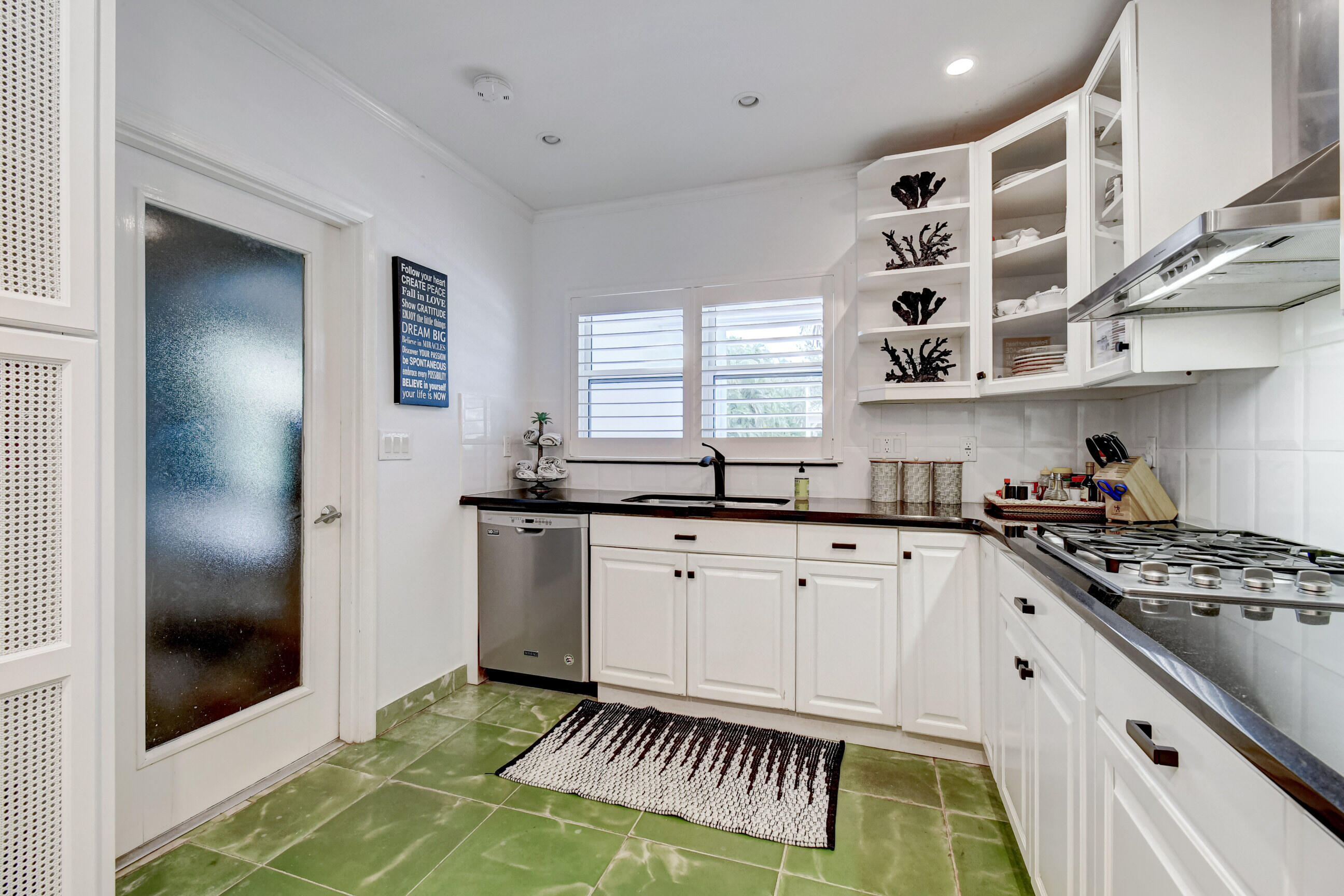 1110 Seaspray Avenue