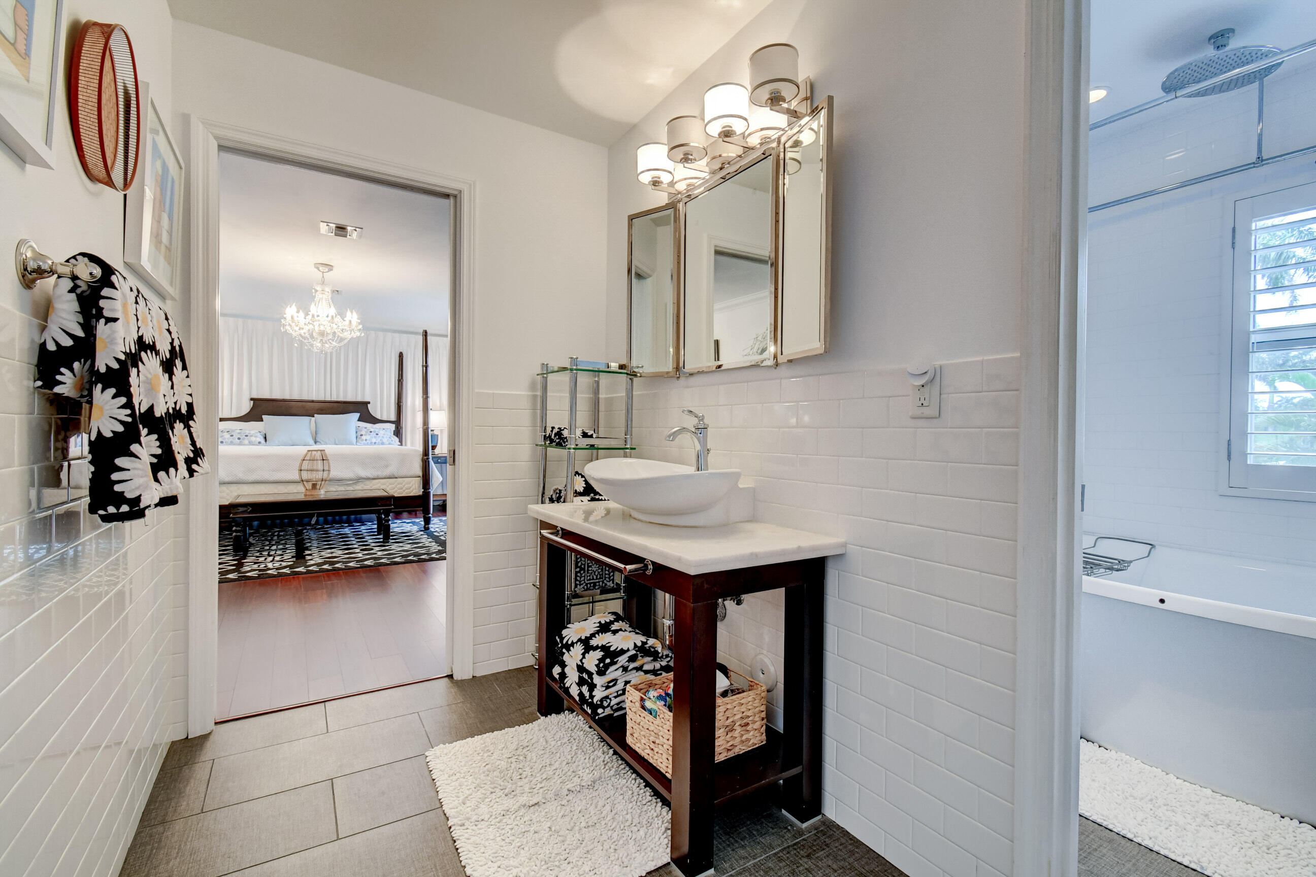 1110 Seaspray Avenue