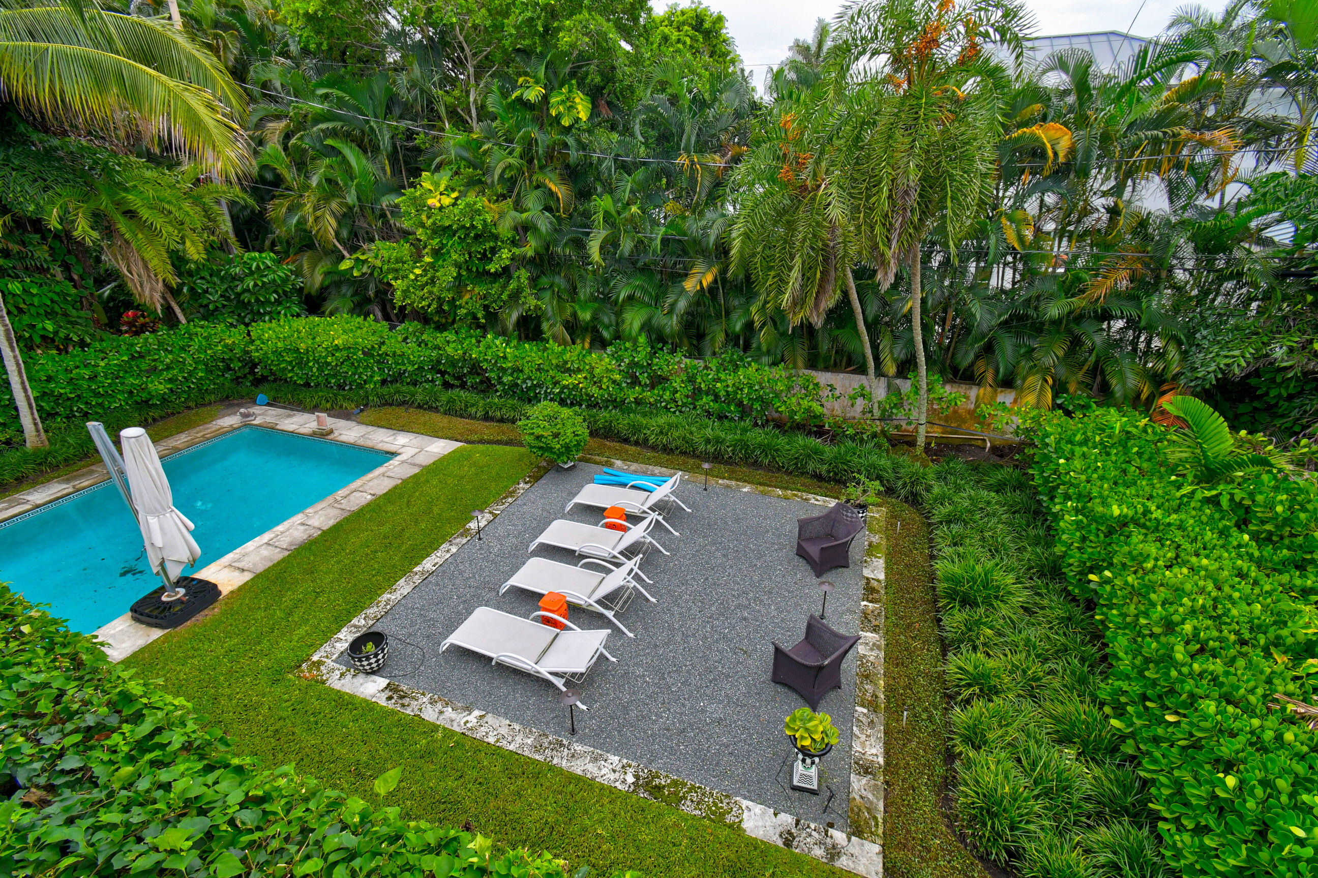 1110 Seaspray Avenue