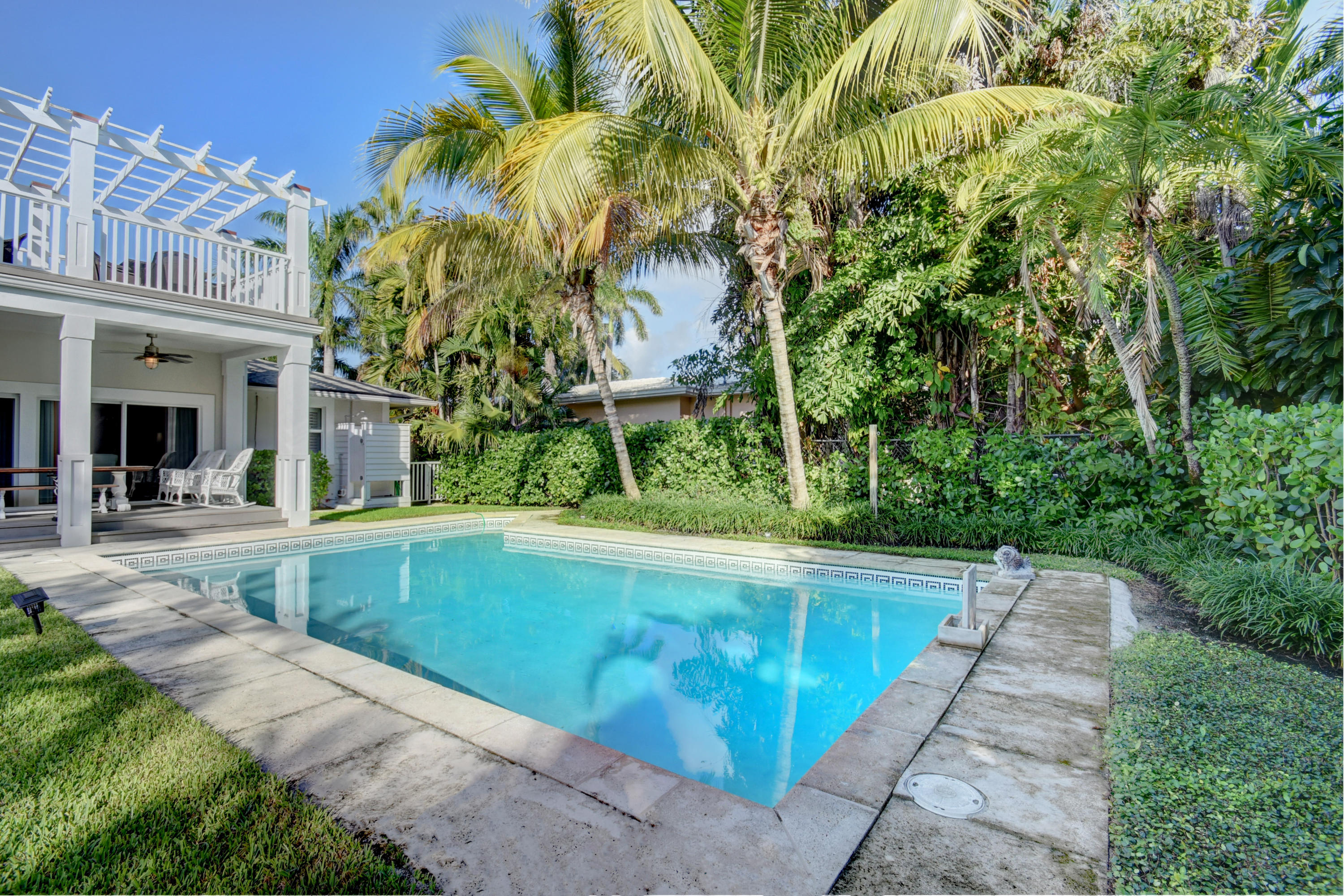 1110 Seaspray Avenue