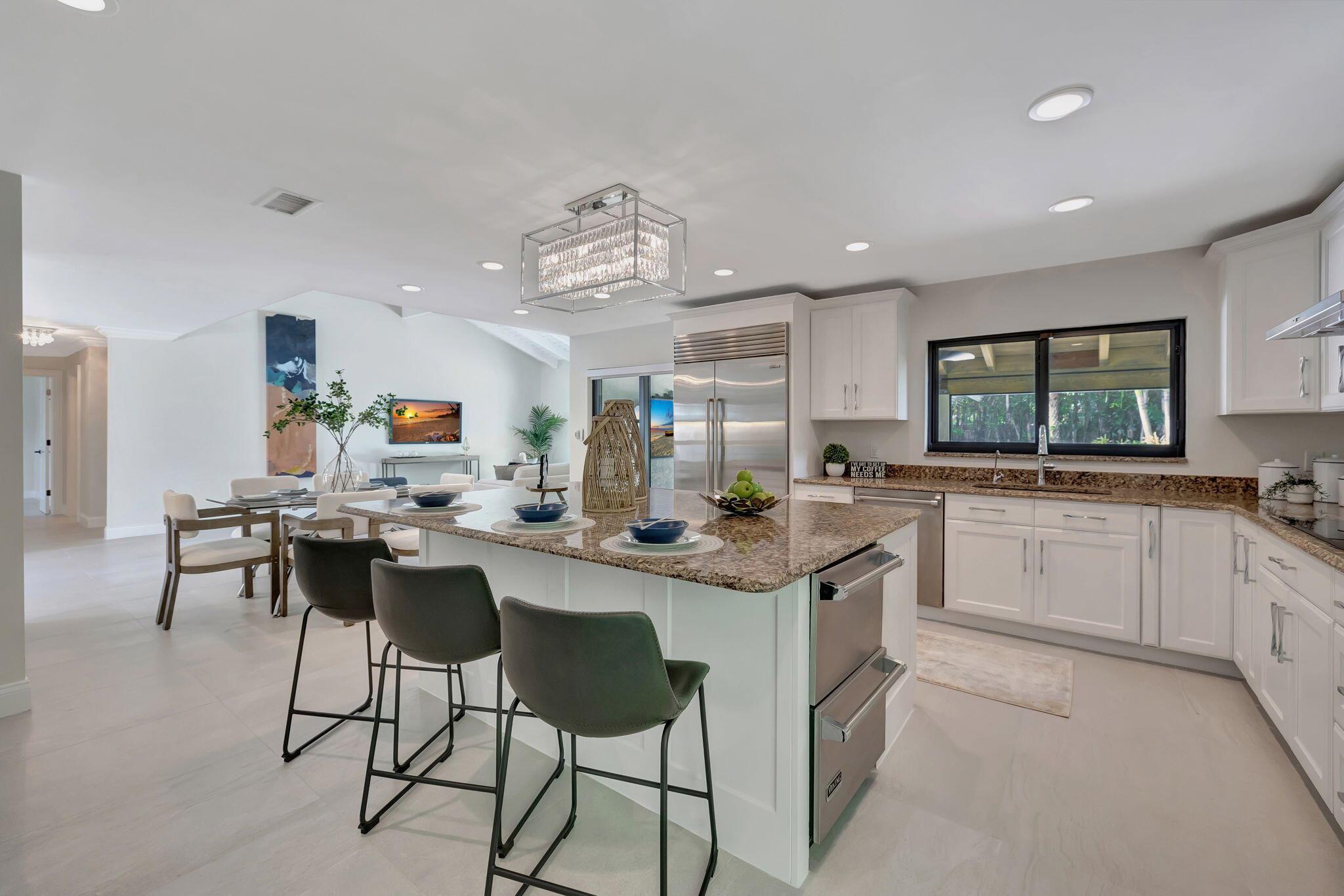 5112 Foxpointe Circle