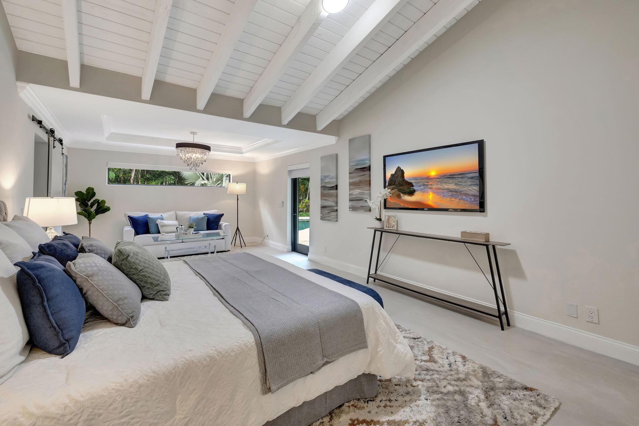 5112 Foxpointe Circle