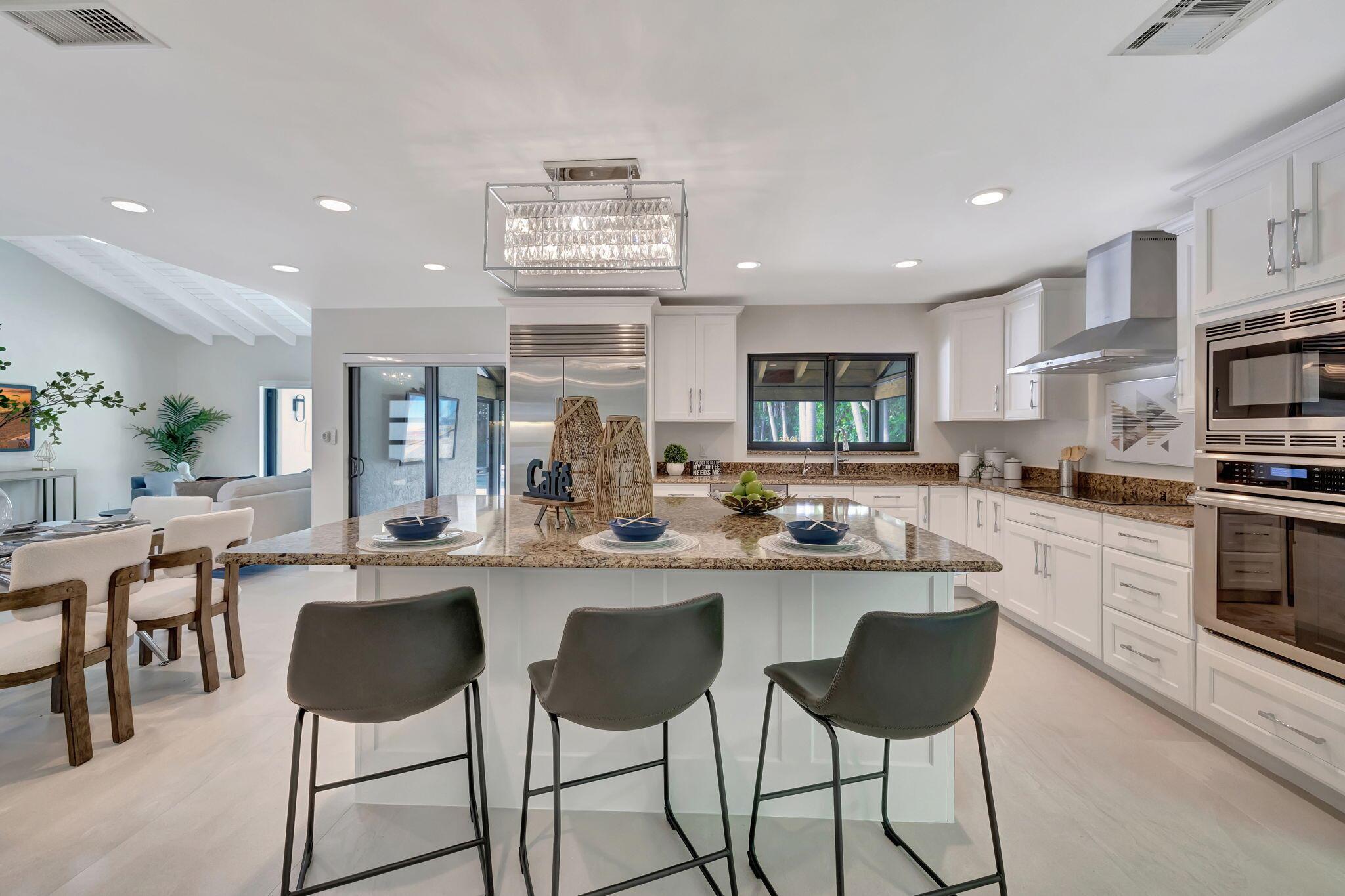 5112 Foxpointe Circle