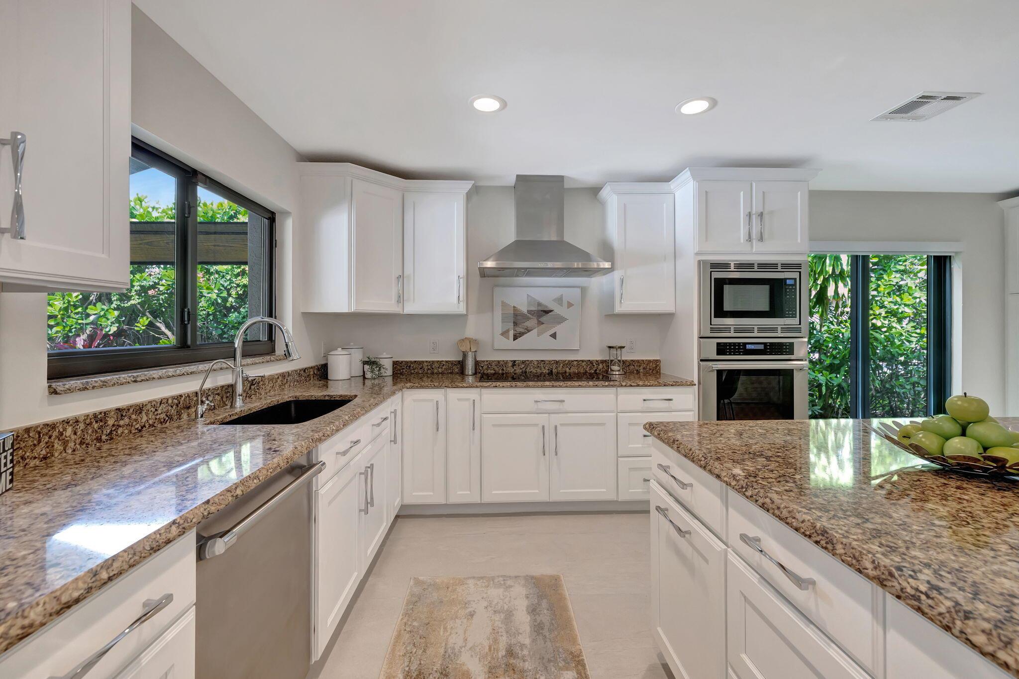 5112 Foxpointe Circle