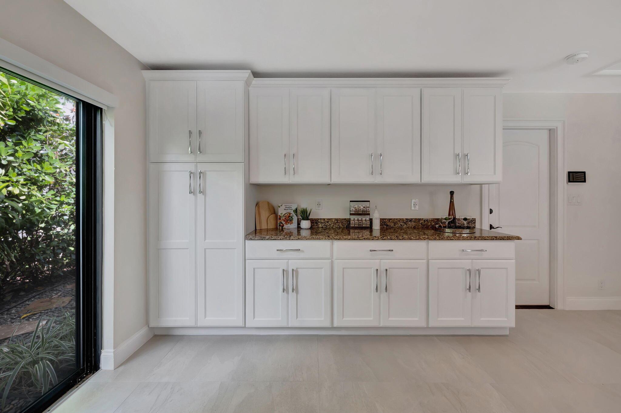 5112 Foxpointe Circle