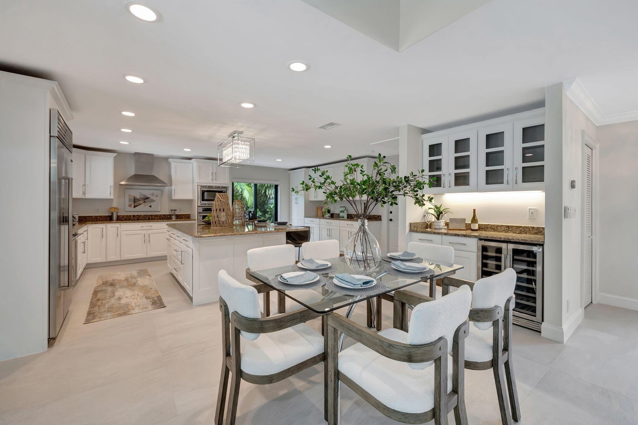 5112 Foxpointe Circle