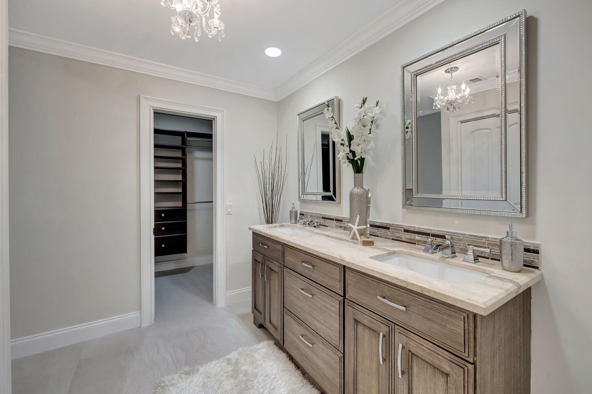 5112 Foxpointe Circle