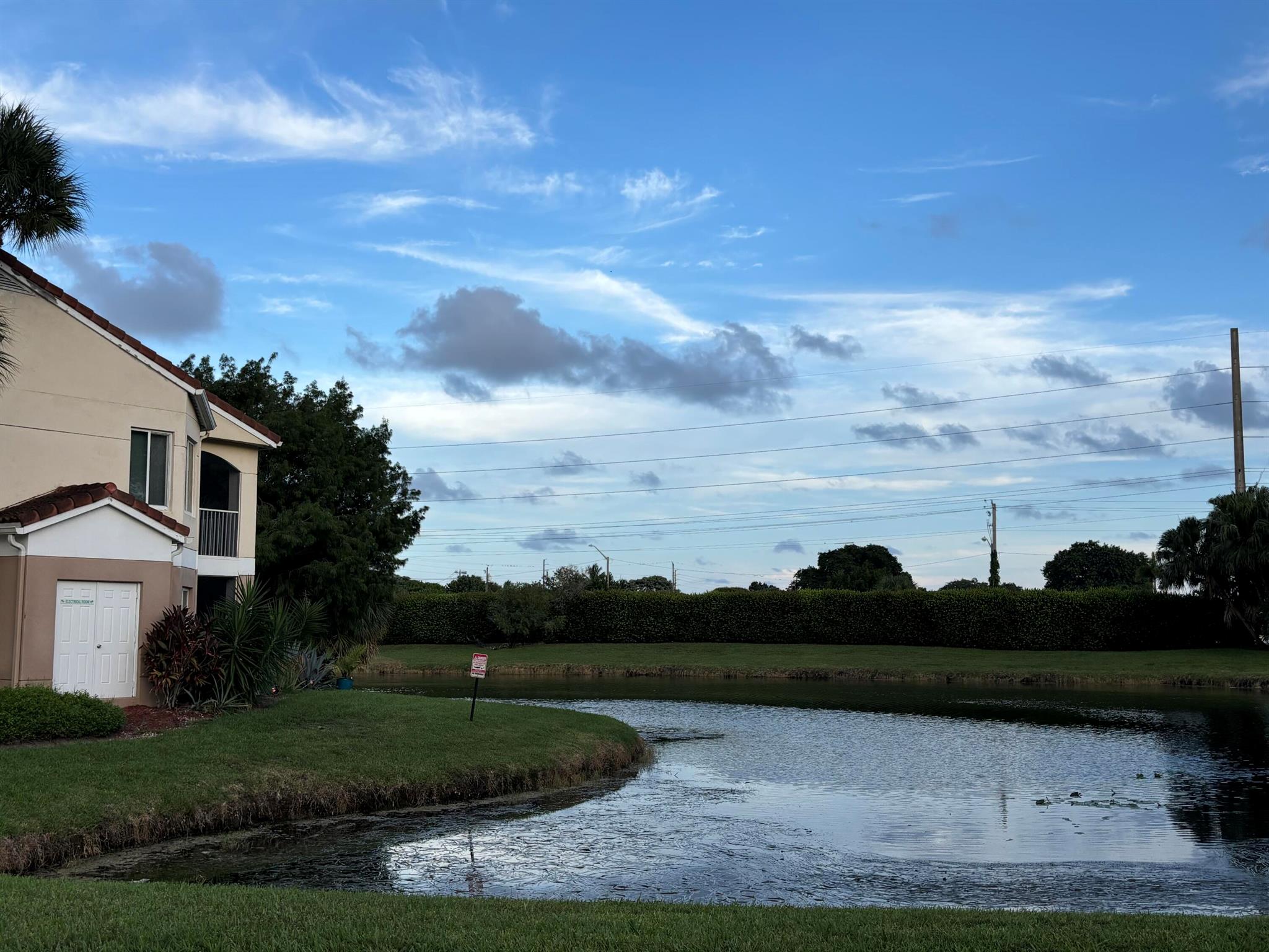 815 W Boulevard 11-204