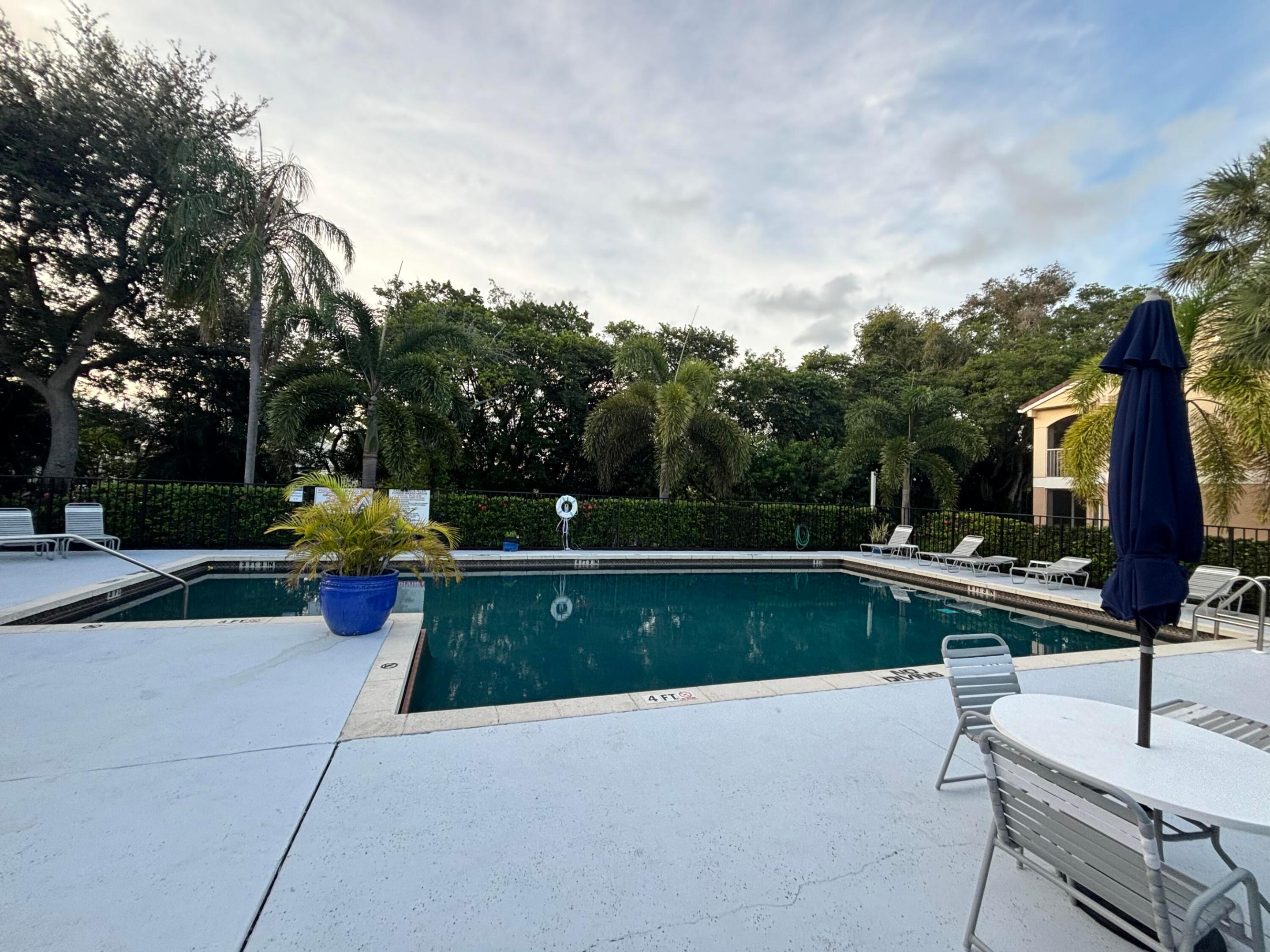 815 W Boulevard 11-204