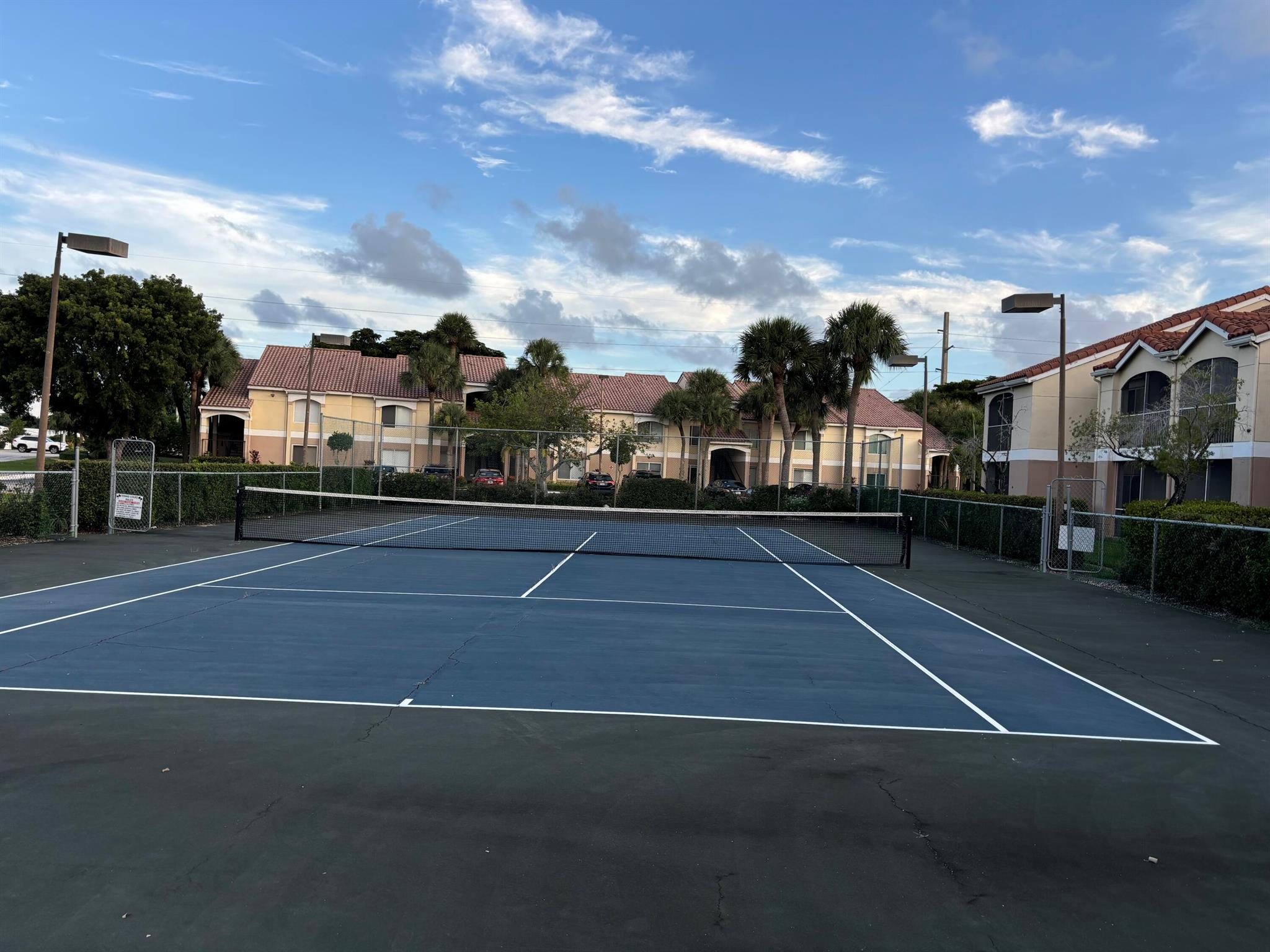 815 W Boulevard 11-204