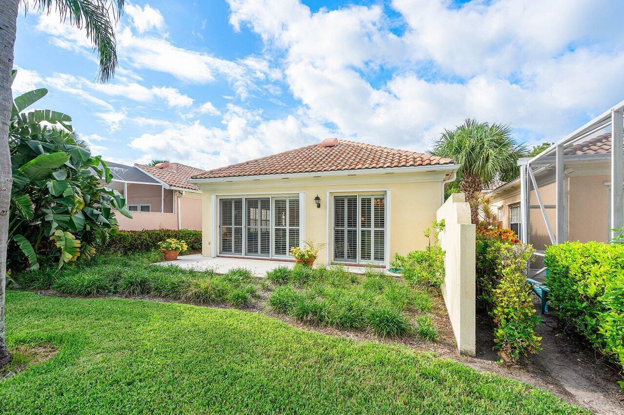 4775 Lakeland Drive