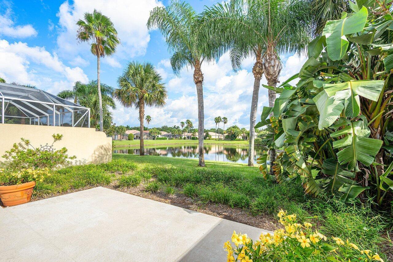 4775 Lakeland Drive