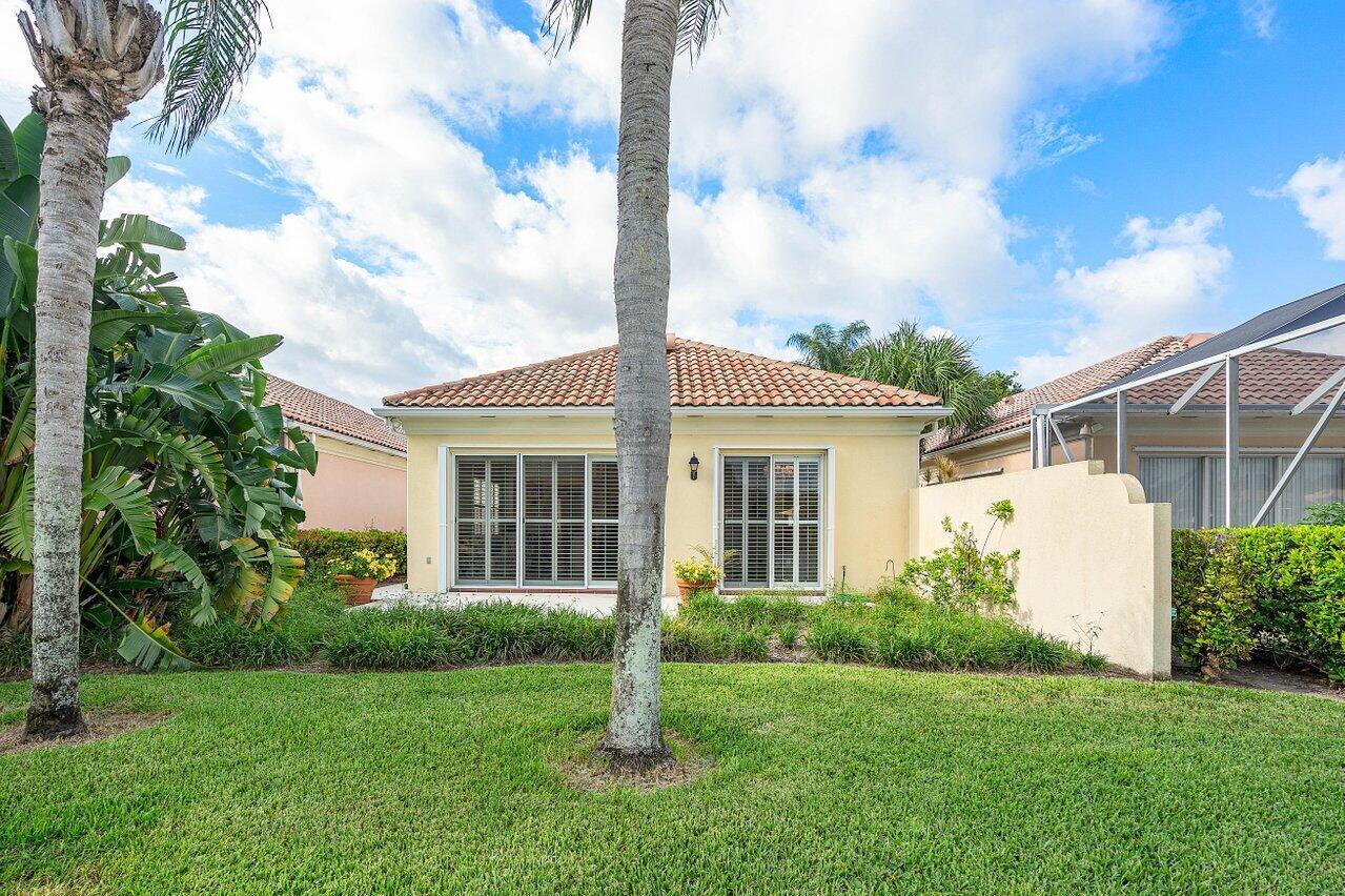 4775 Lakeland Drive