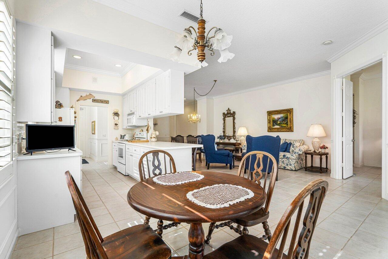4775 Lakeland Drive