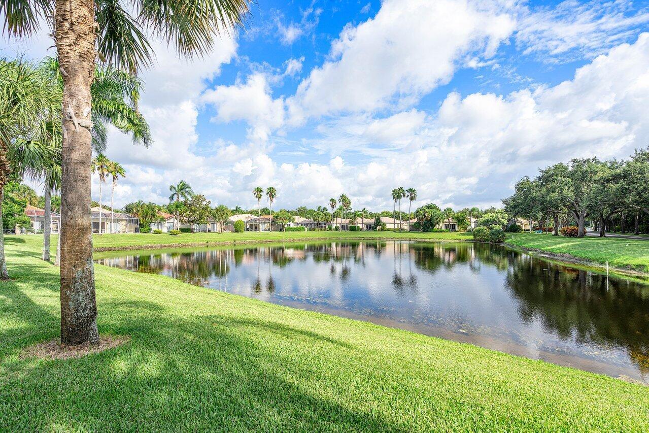 4775 Lakeland Drive