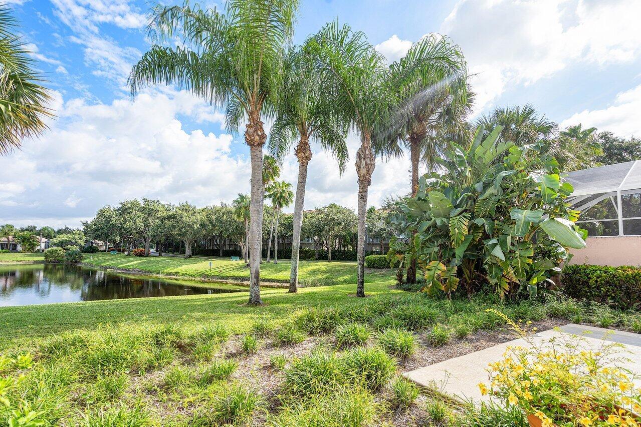 4775 Lakeland Drive