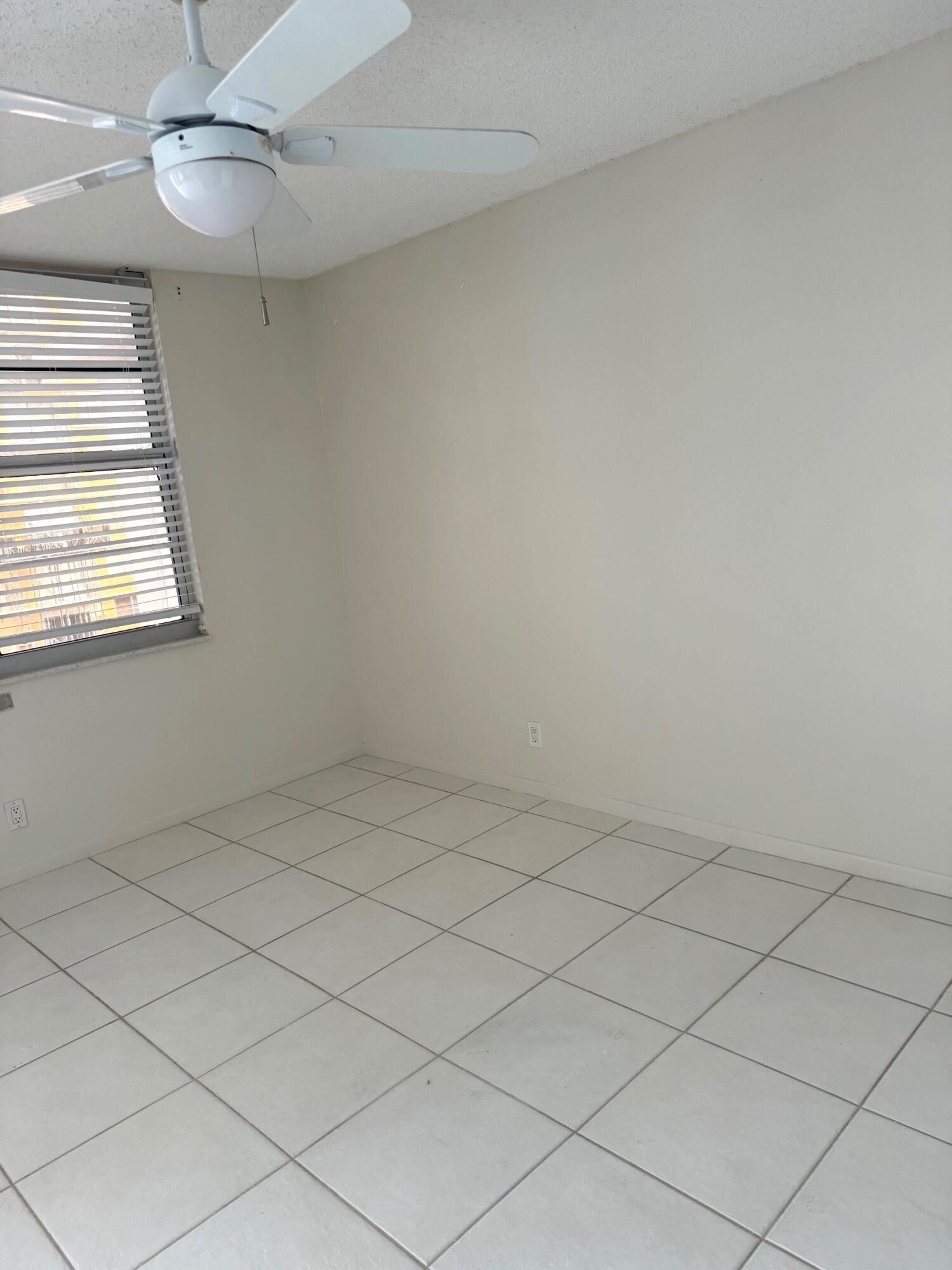 4511 S Ocean Boulevard 304