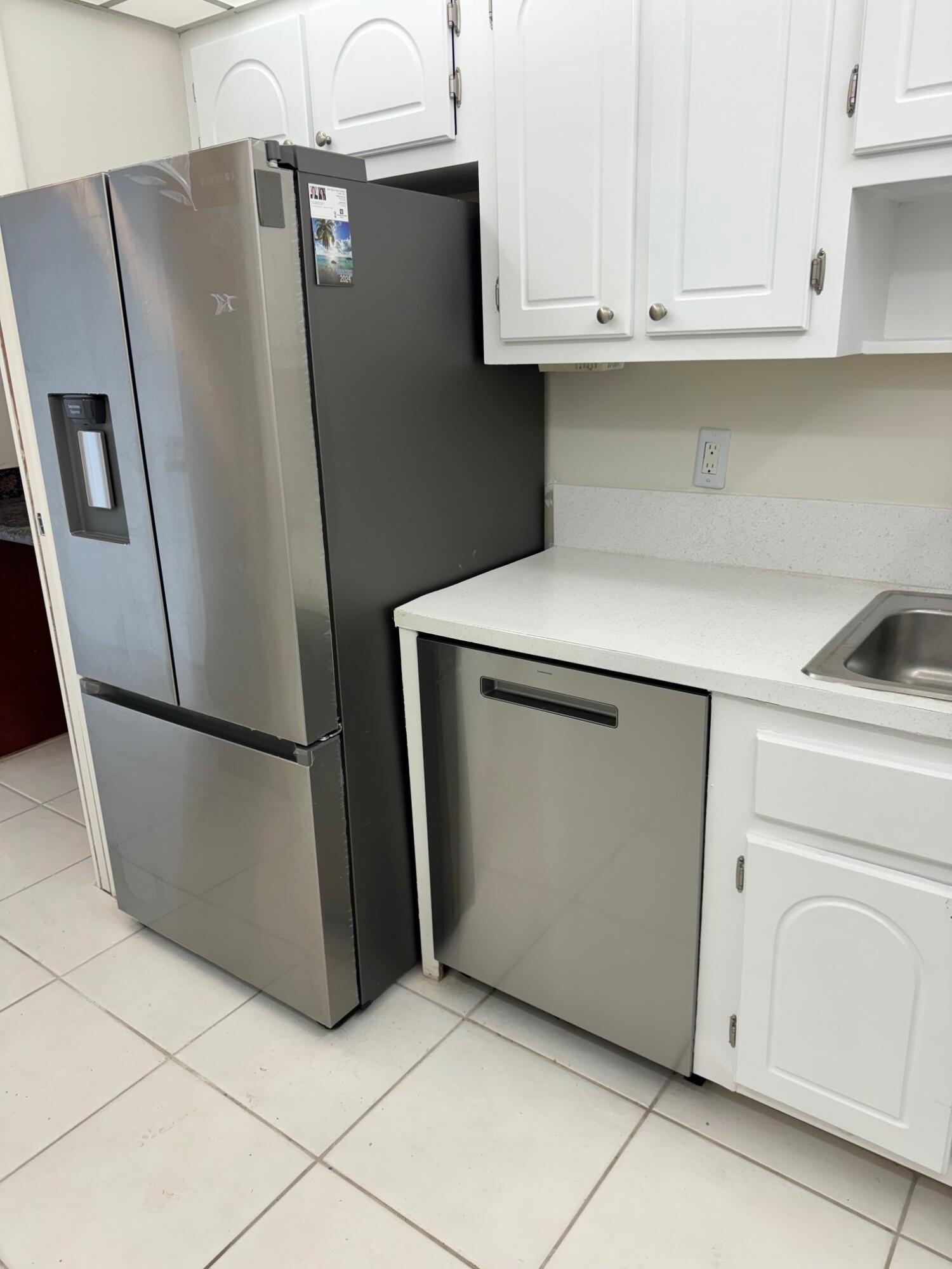 4511 S Ocean Boulevard 304