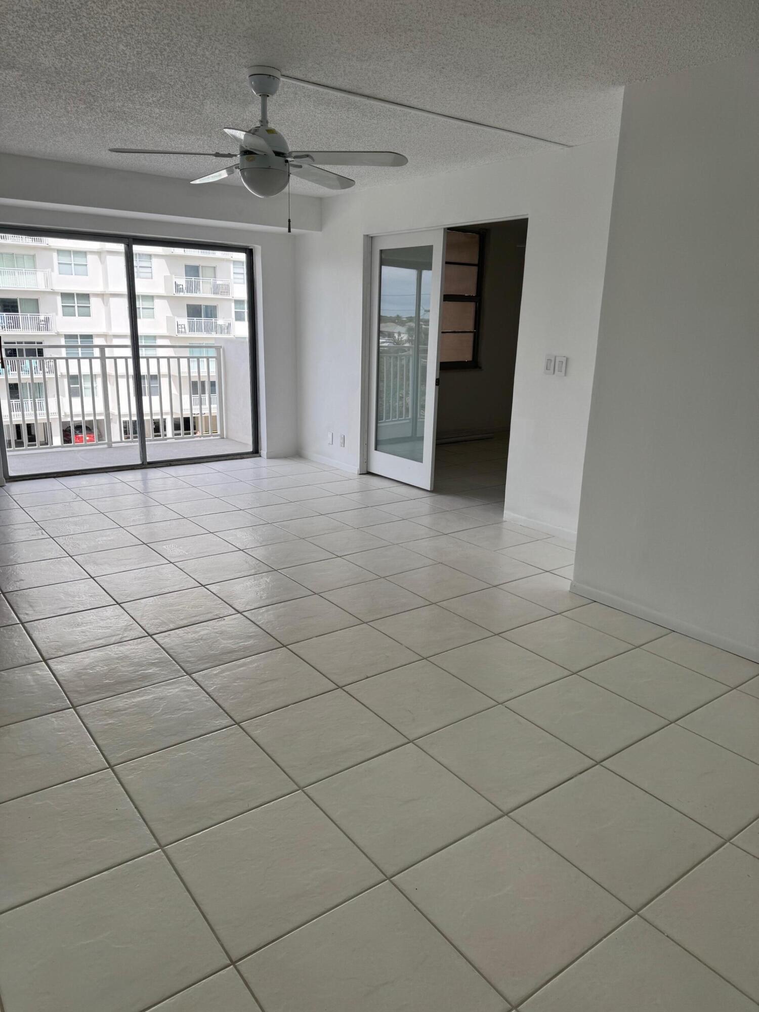 4511 S Ocean Boulevard 304