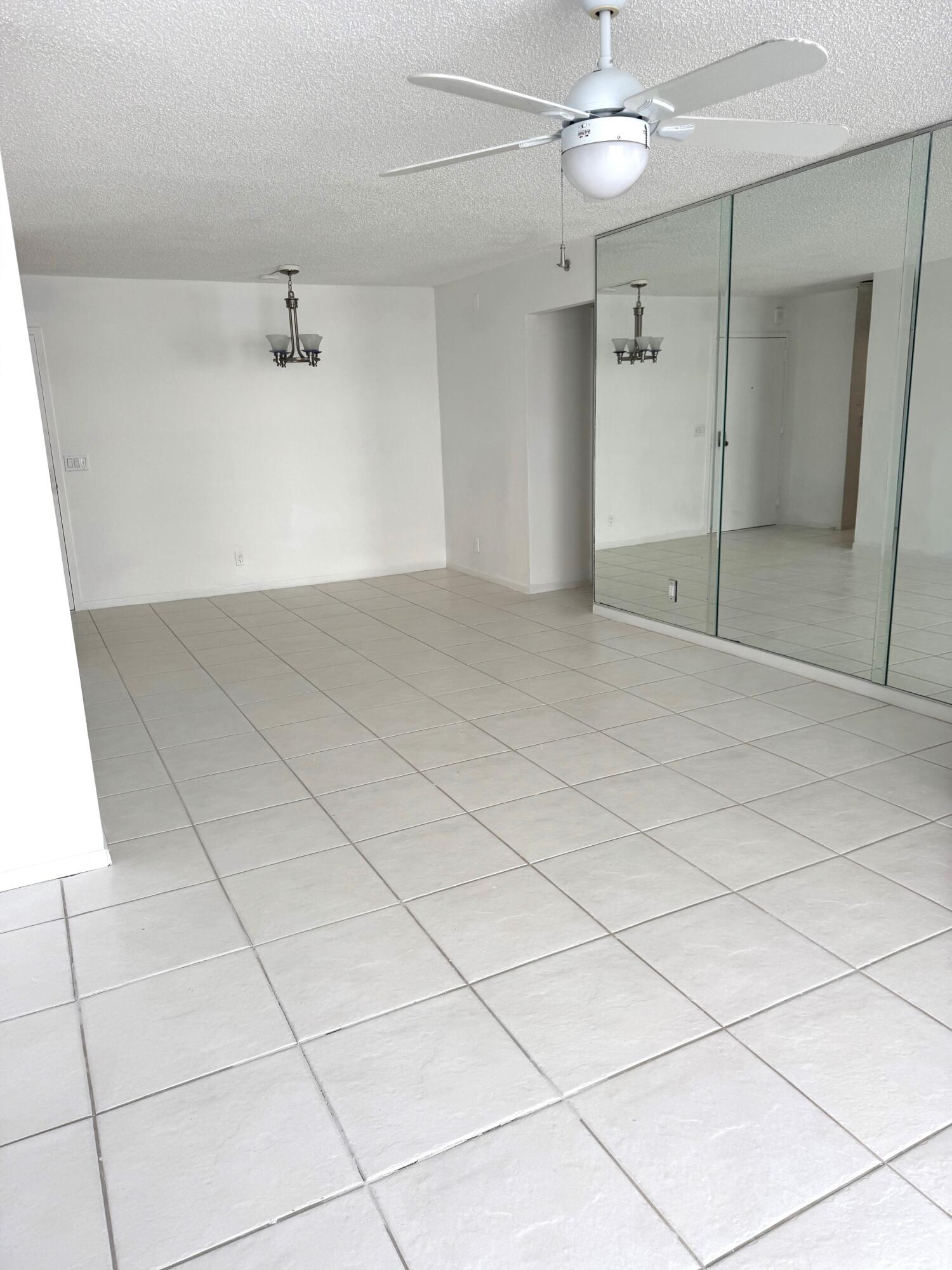 4511 S Ocean Boulevard 304