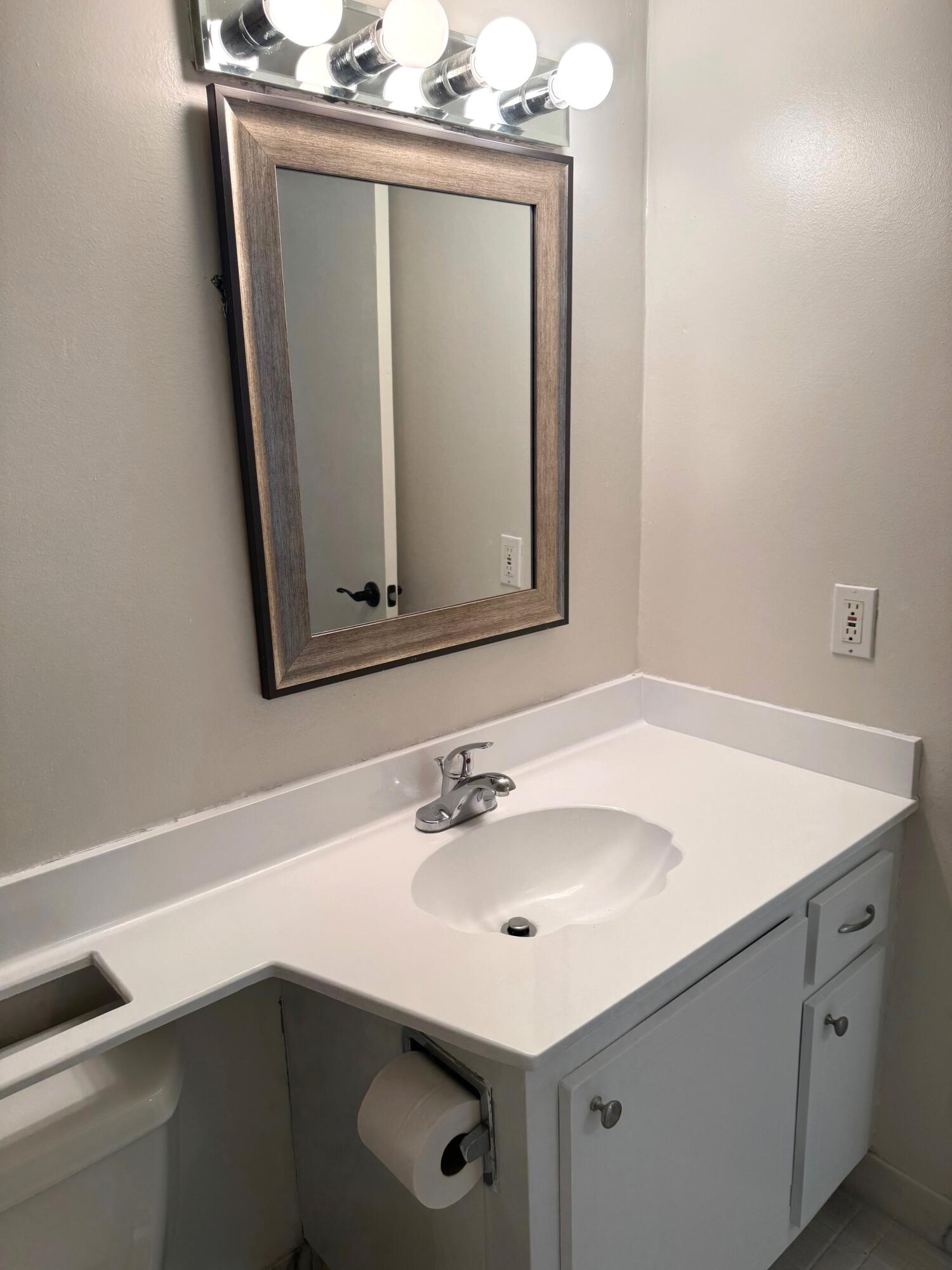 4511 S Ocean Boulevard 304