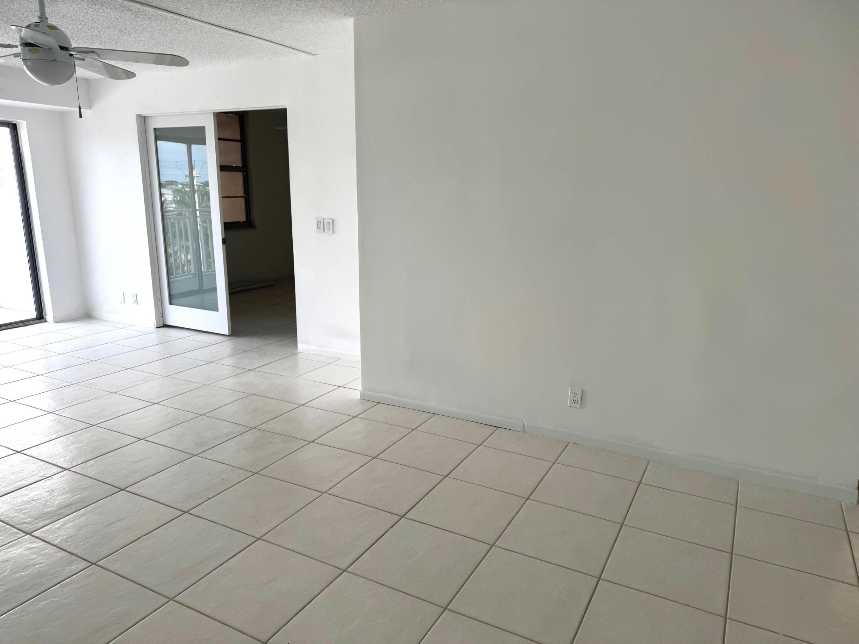 4511 S Ocean Boulevard 304