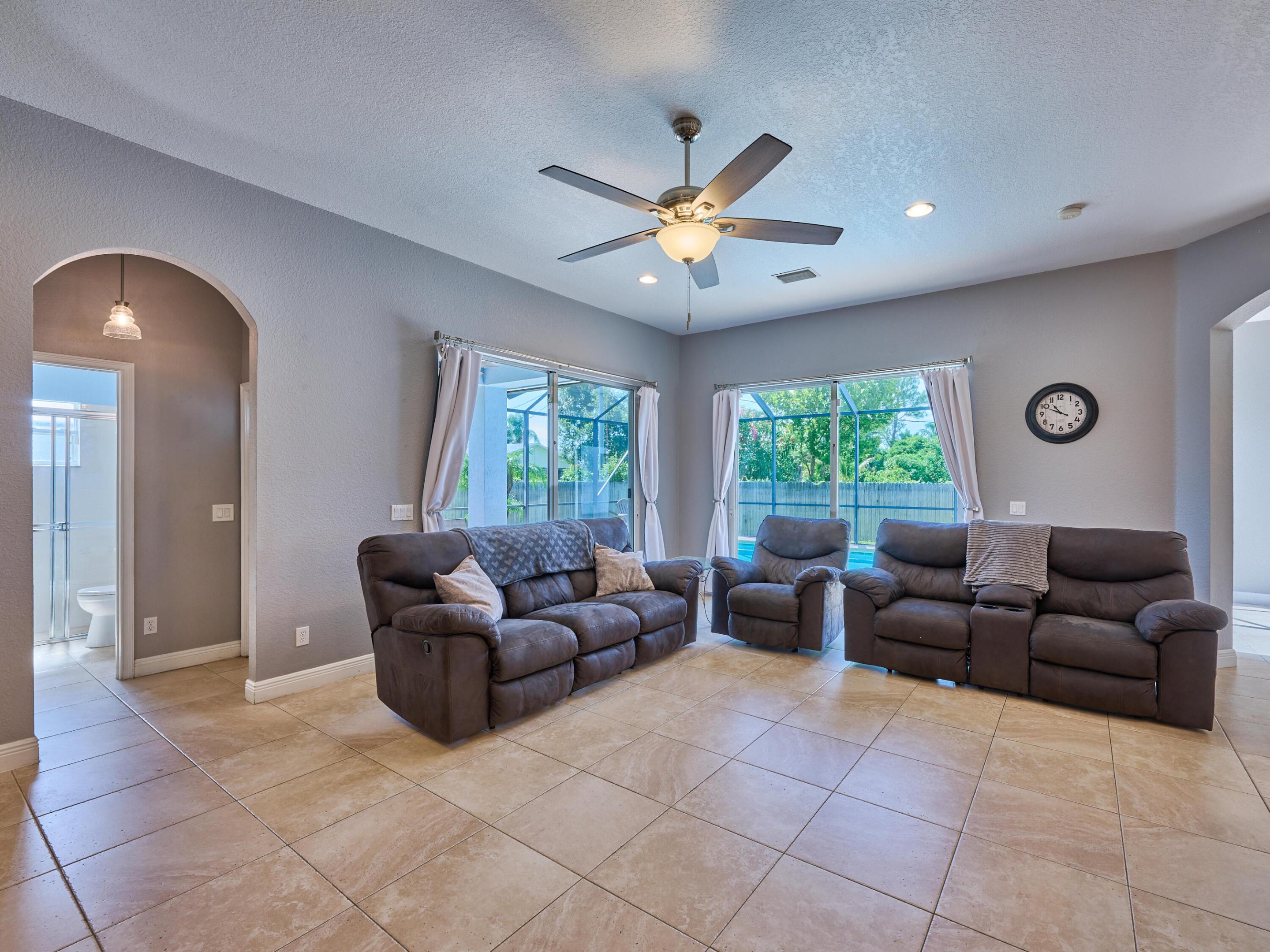 343 NW Byron Street W, Port St. Lucie