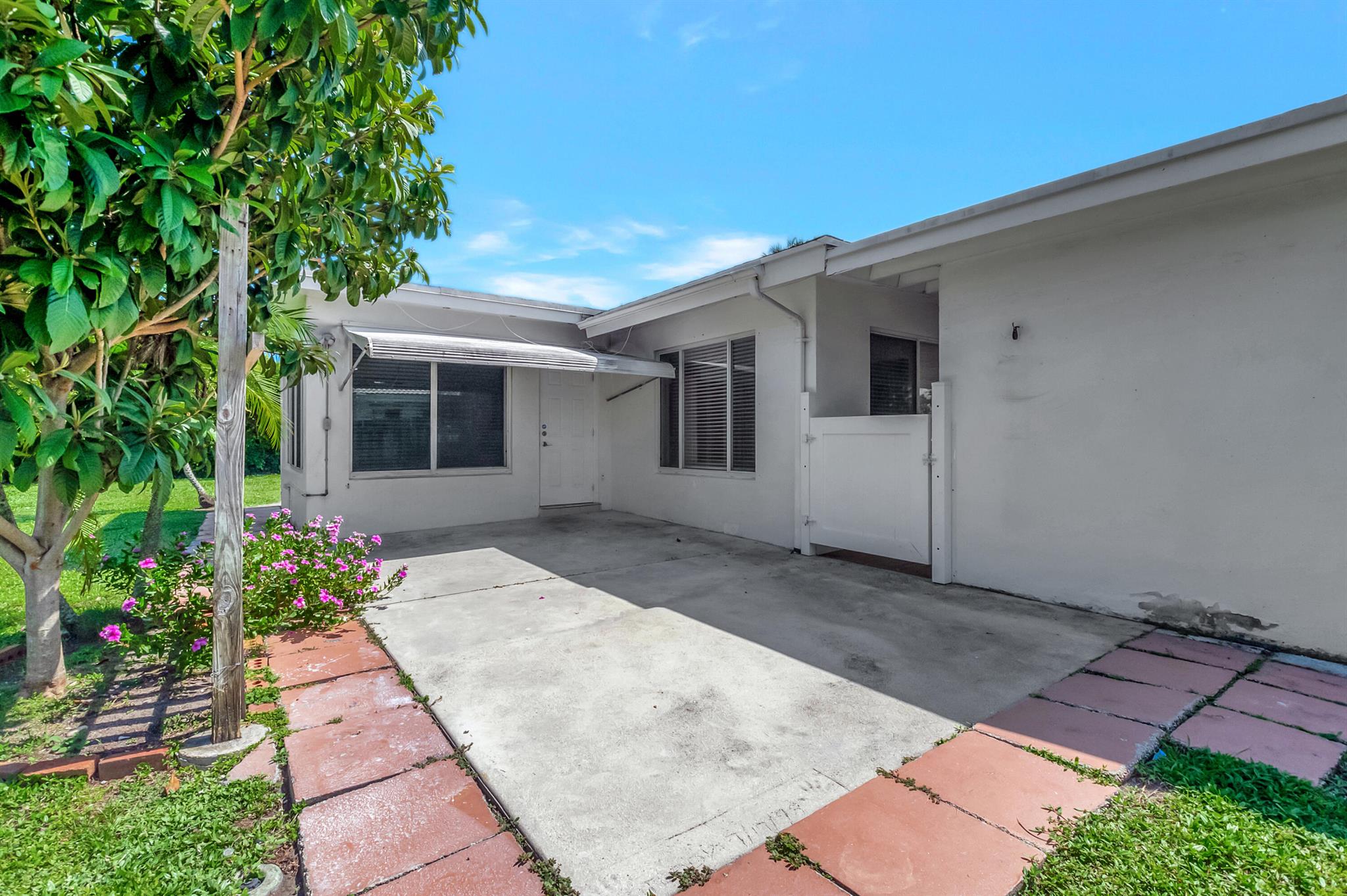 455 NE 33rd Street