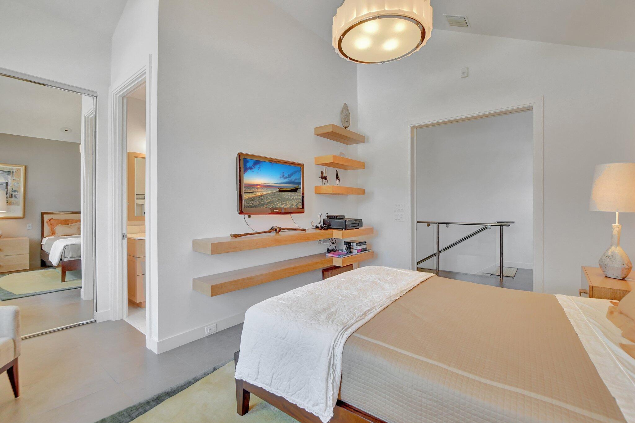 2481 NW 59th Street NW 902