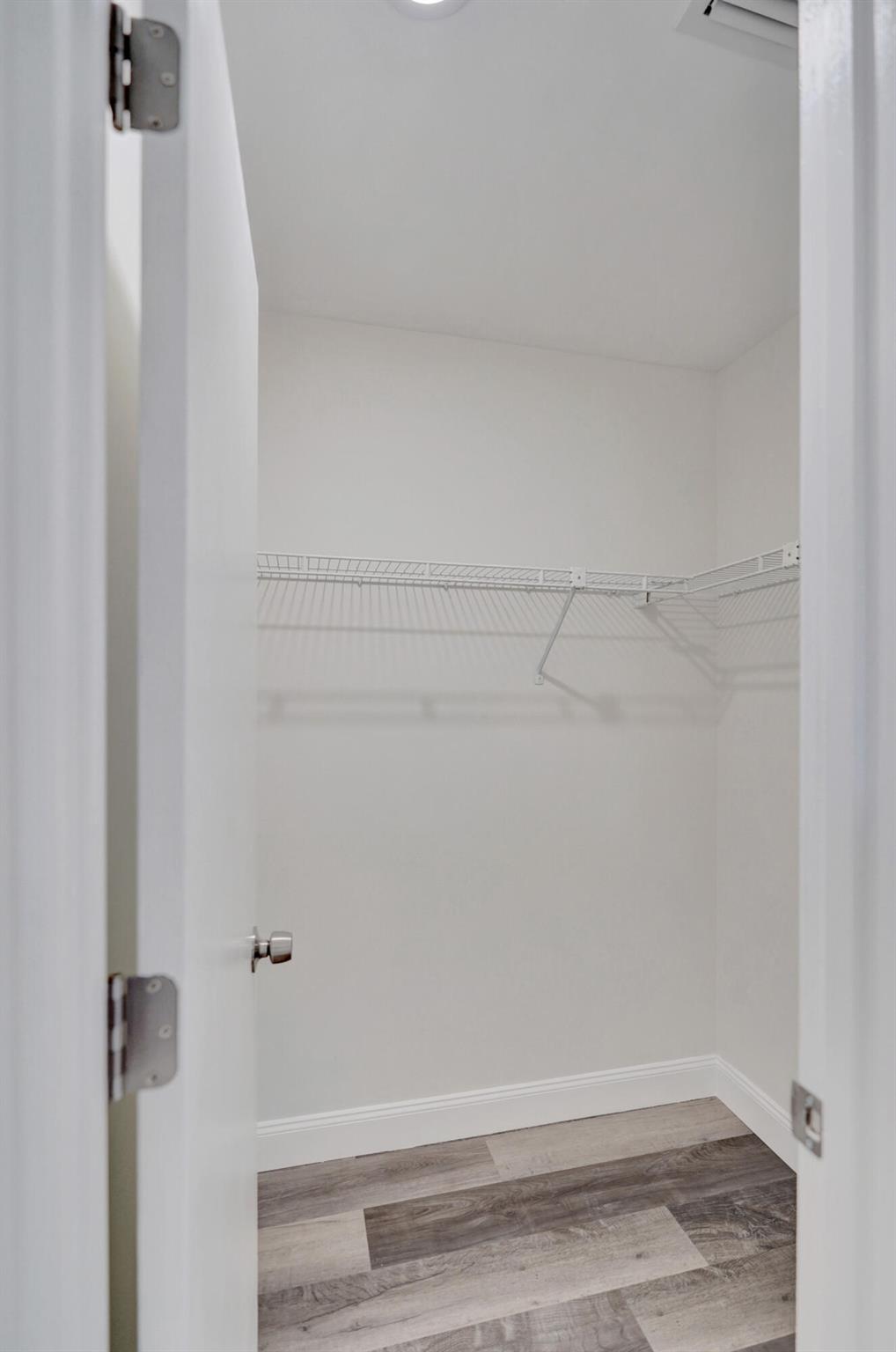 347 SW Duxbury Avenue