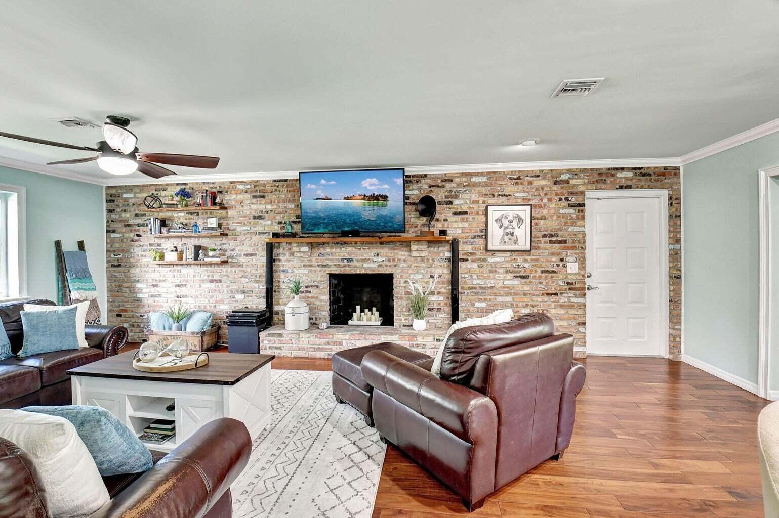 827 South Road
