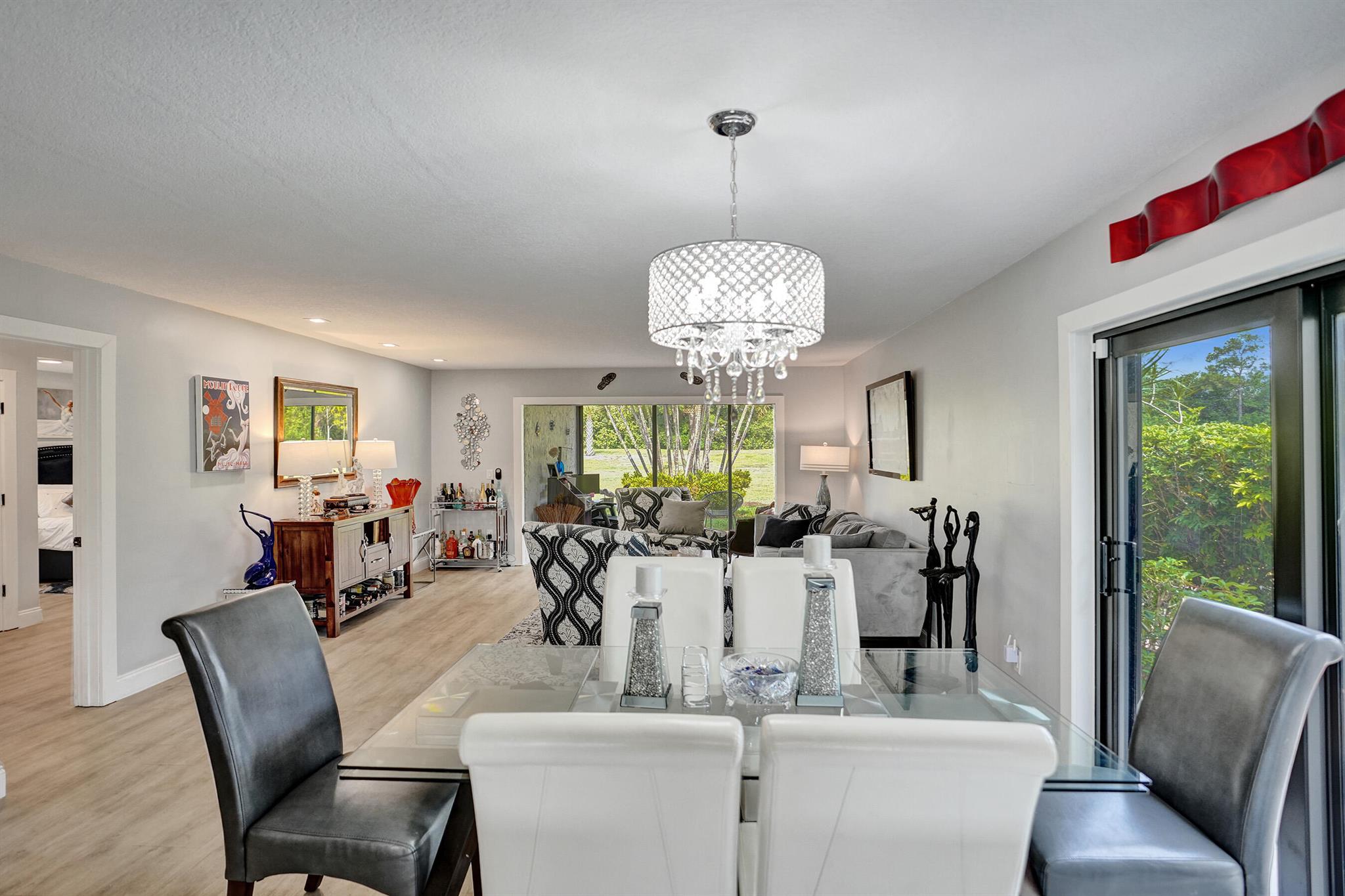 9274 Vista Del Lago I