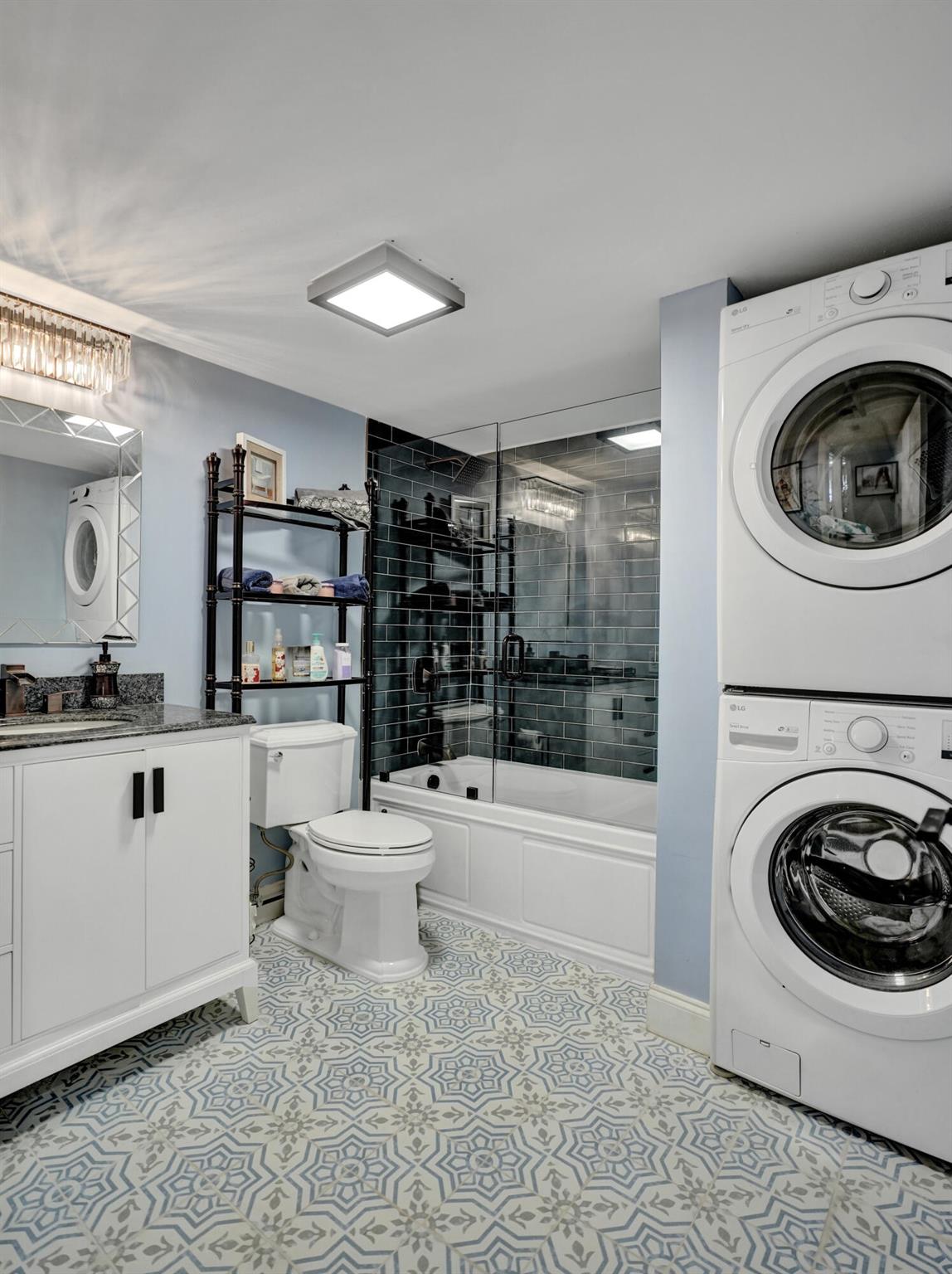 9274 Vista Del Lago I