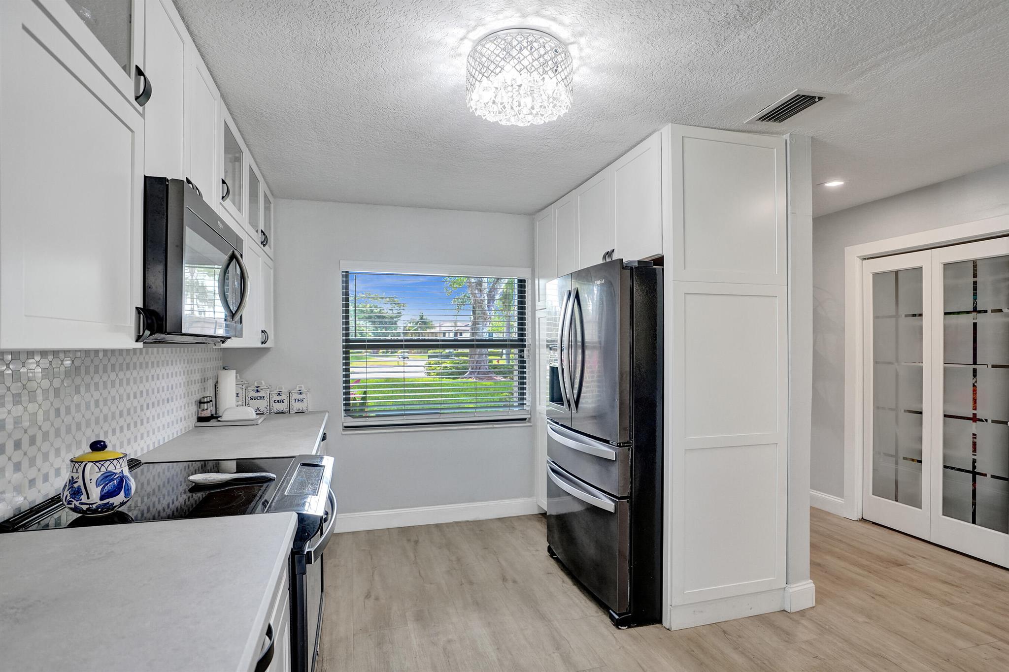 9274 Vista Del Lago I