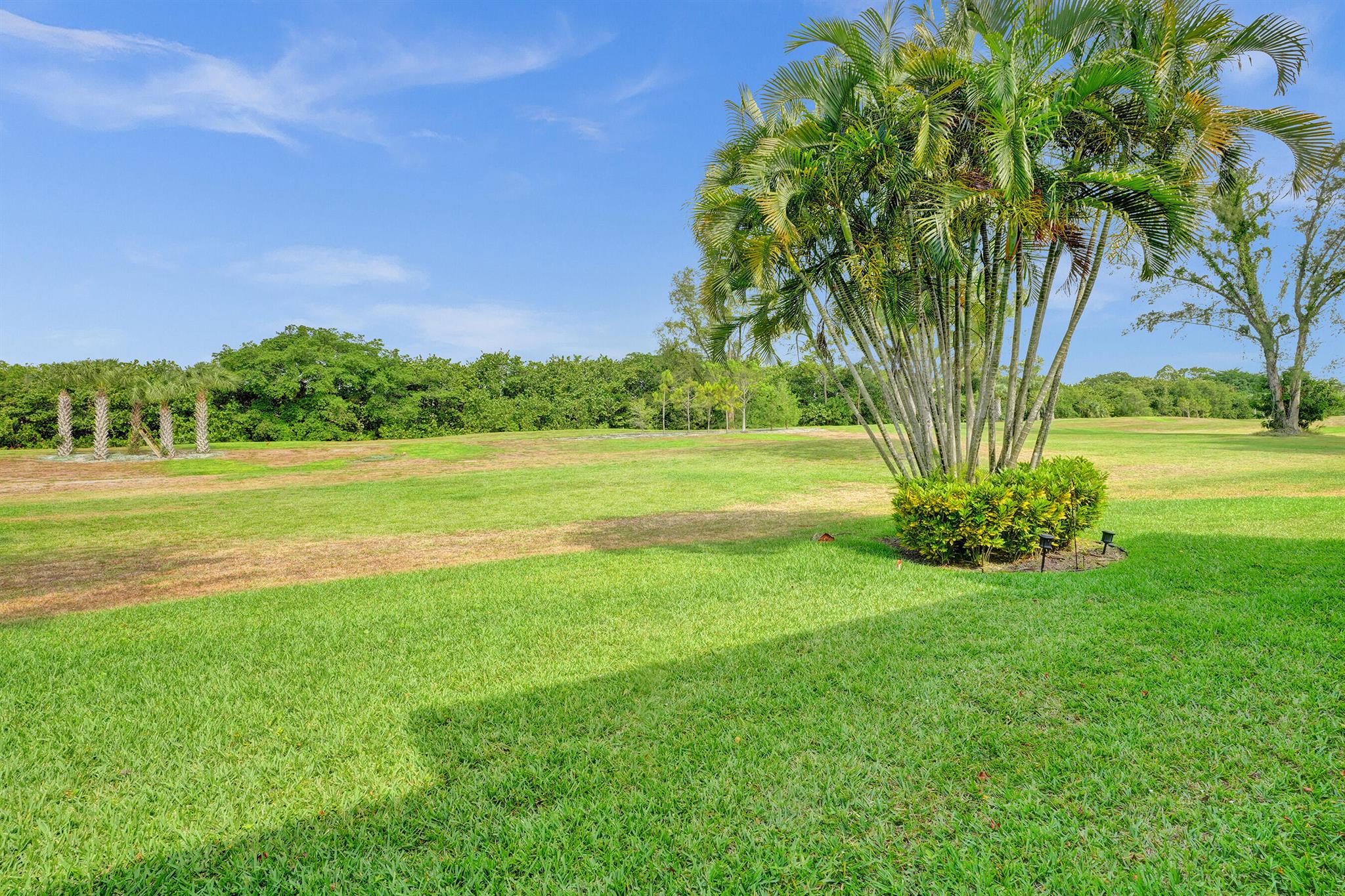 9274 Vista Del Lago I