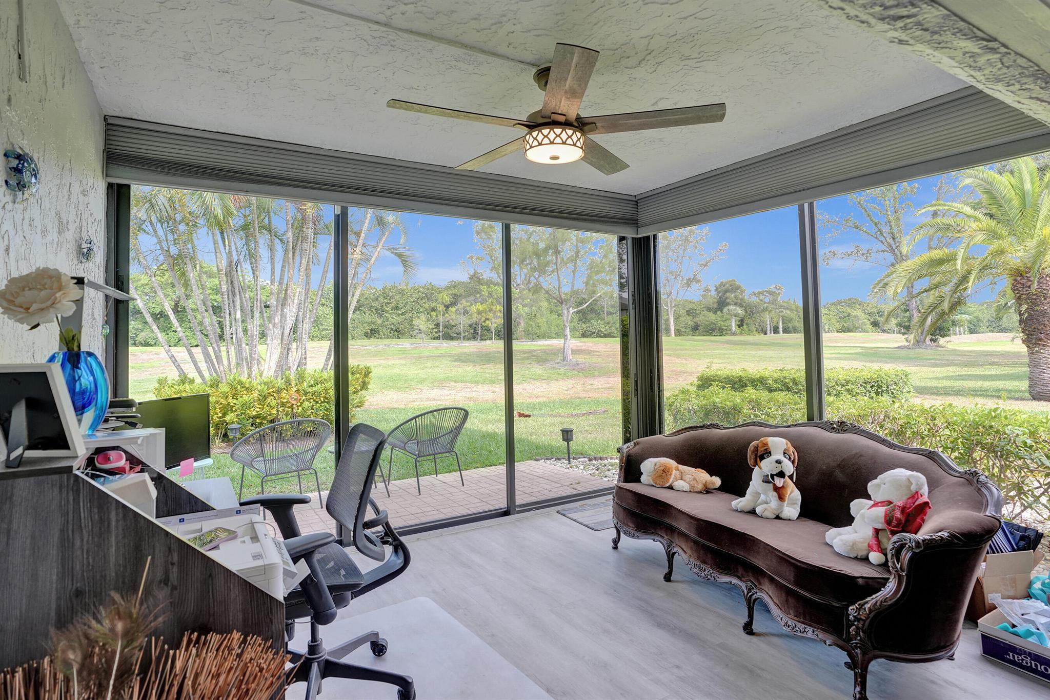 9274 Vista Del Lago I