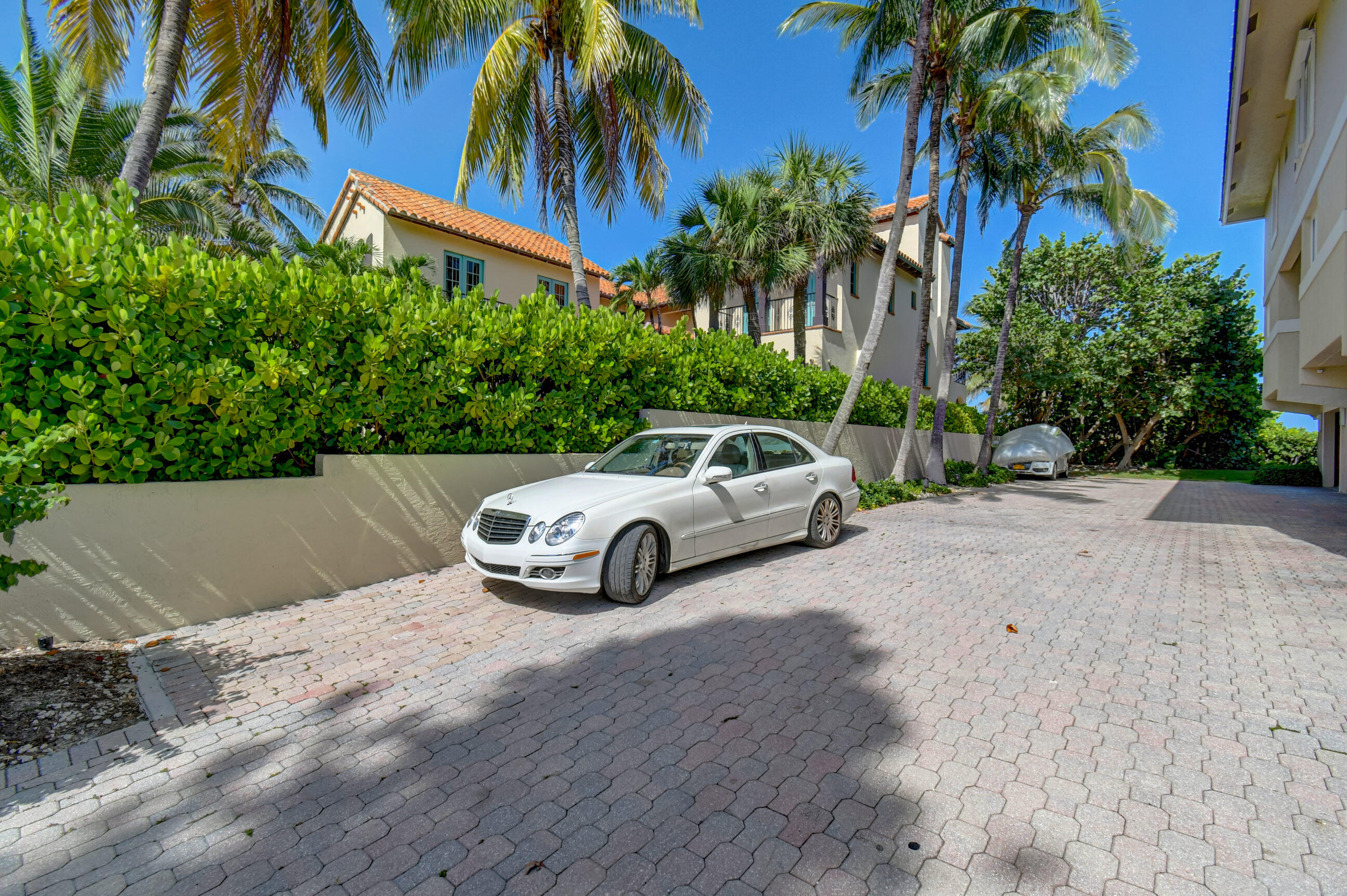 4535 Coquina Road B